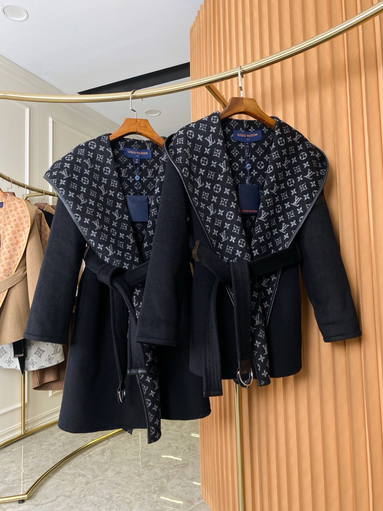 LV coat beige - Image 9