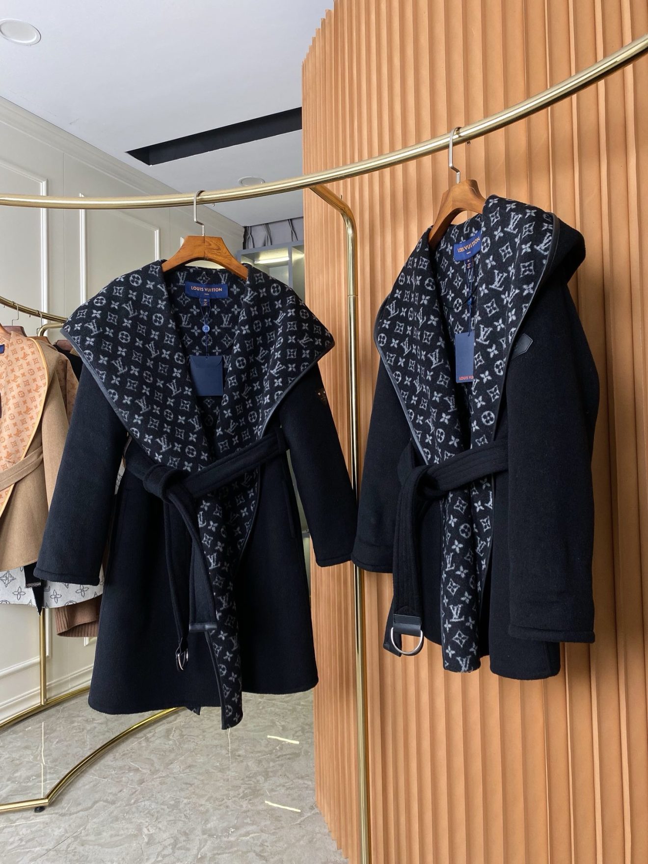 LV coat beige - Image 10