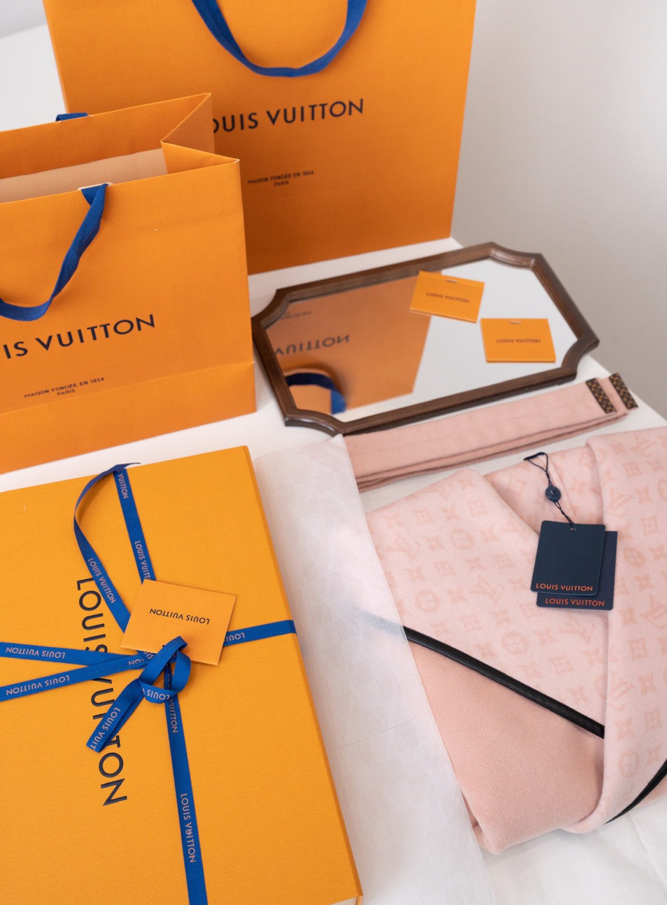 LV coat pink - Image 10