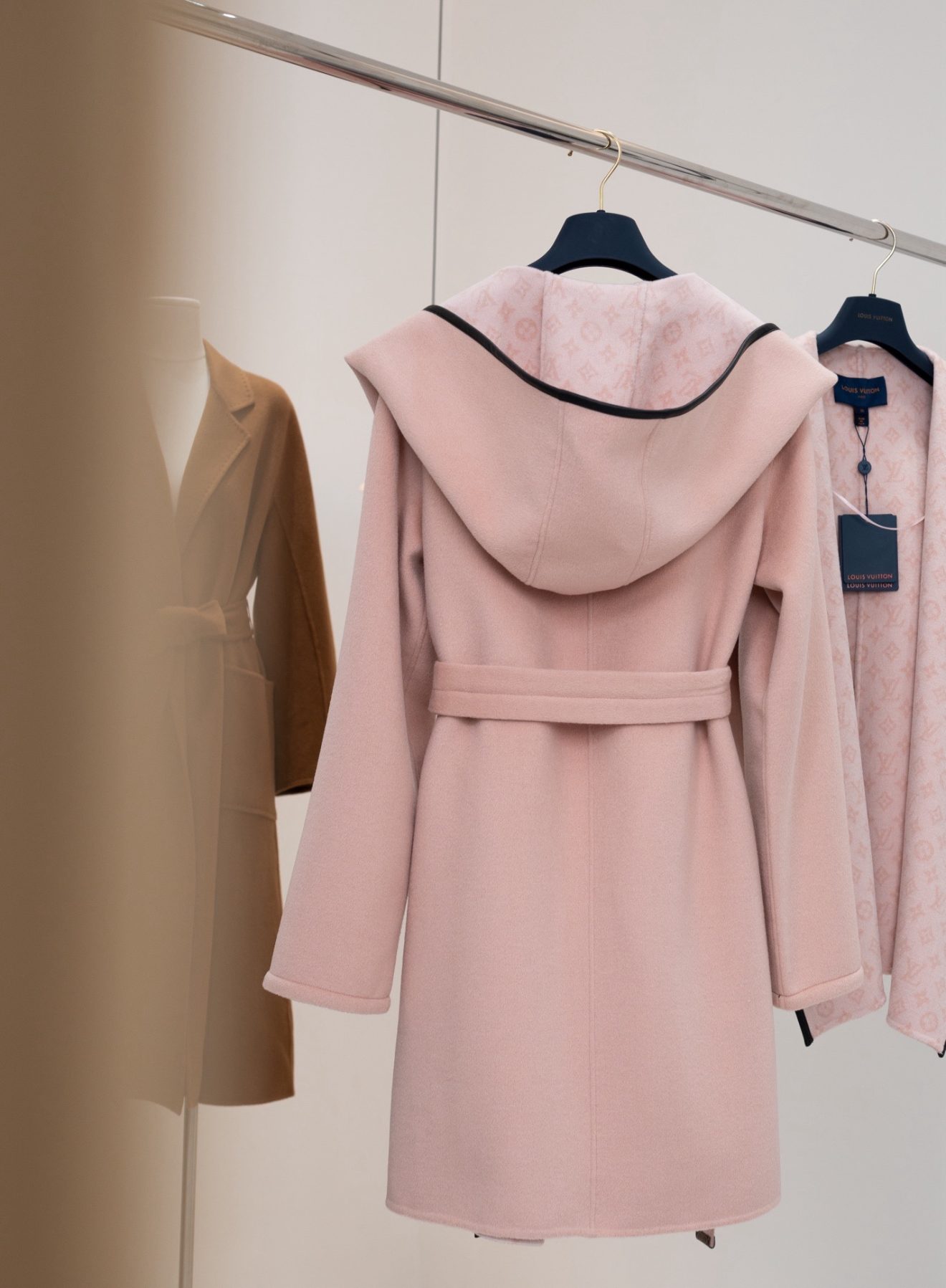 LV coat pink - Image 9