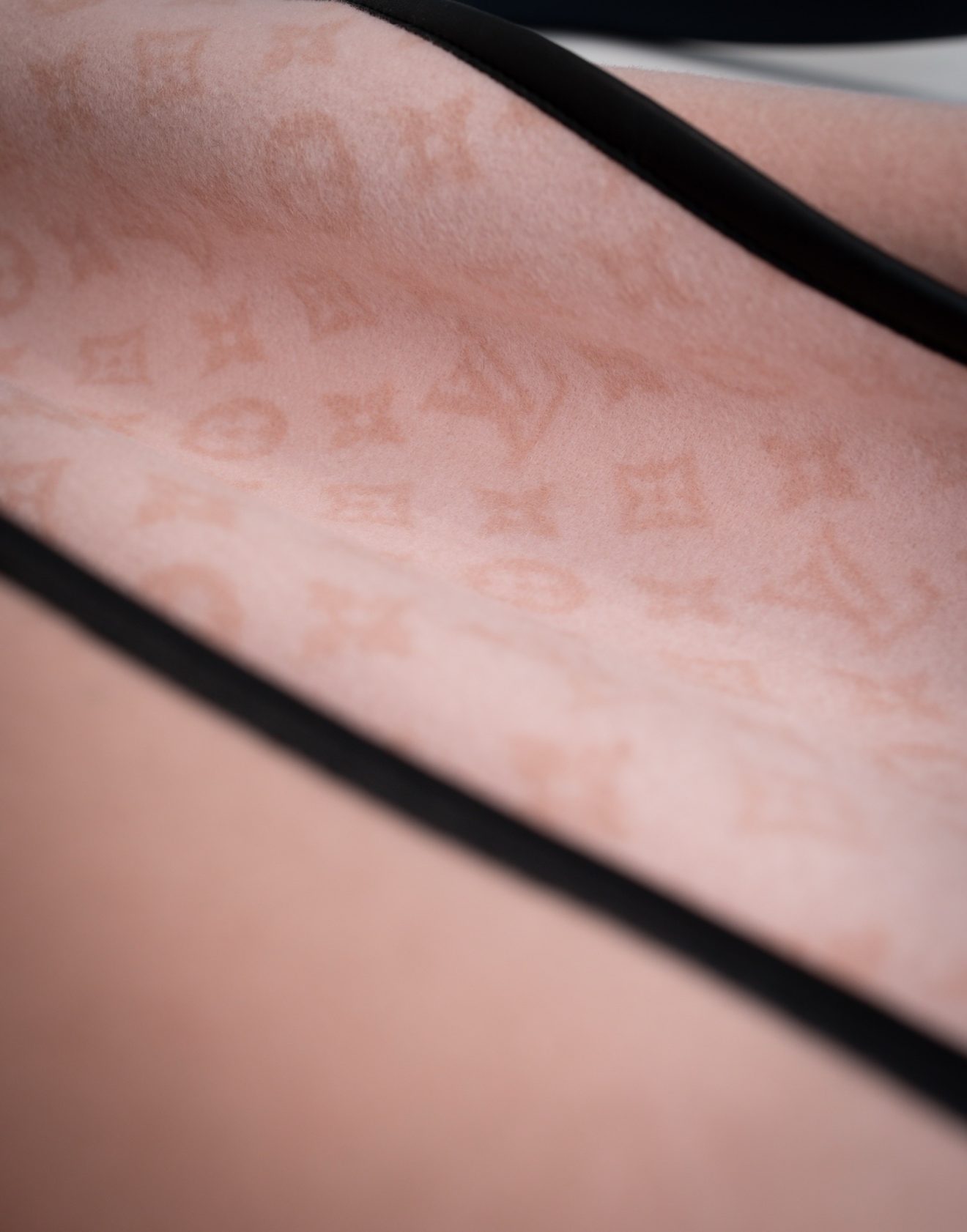 LV coat pink - Image 6