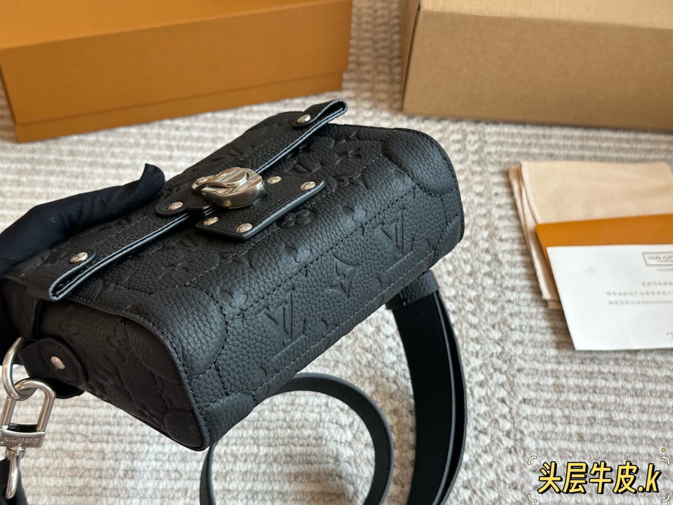Louis Vuitton lv Soft Trunk Men 19*15*7cm - Image 2