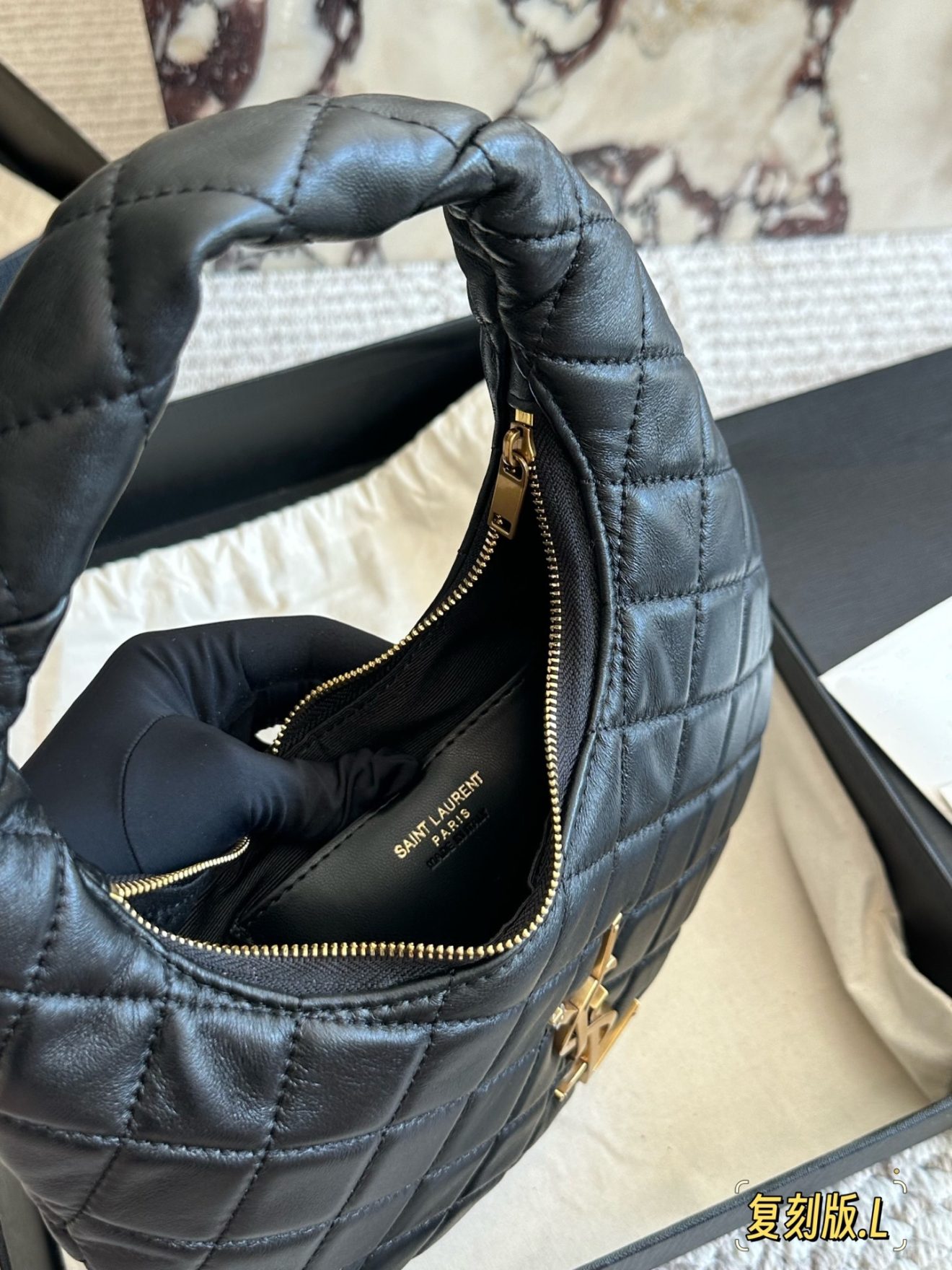 YSL Icarino Top Handle Bag 26*17cm - Image 9