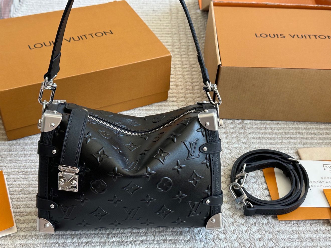 Louis Vuitton lv Soft Trunk MM 24x16x11cm - Image 3