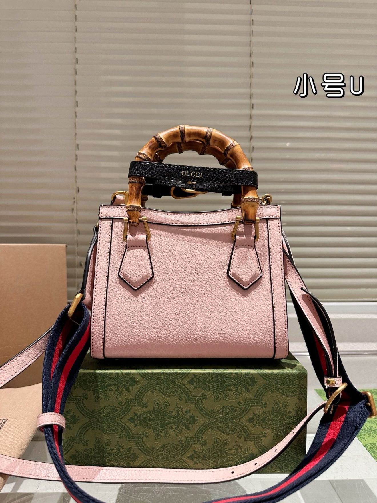 Gucci Diana Top HandBags small size 19x16cm - Image 4