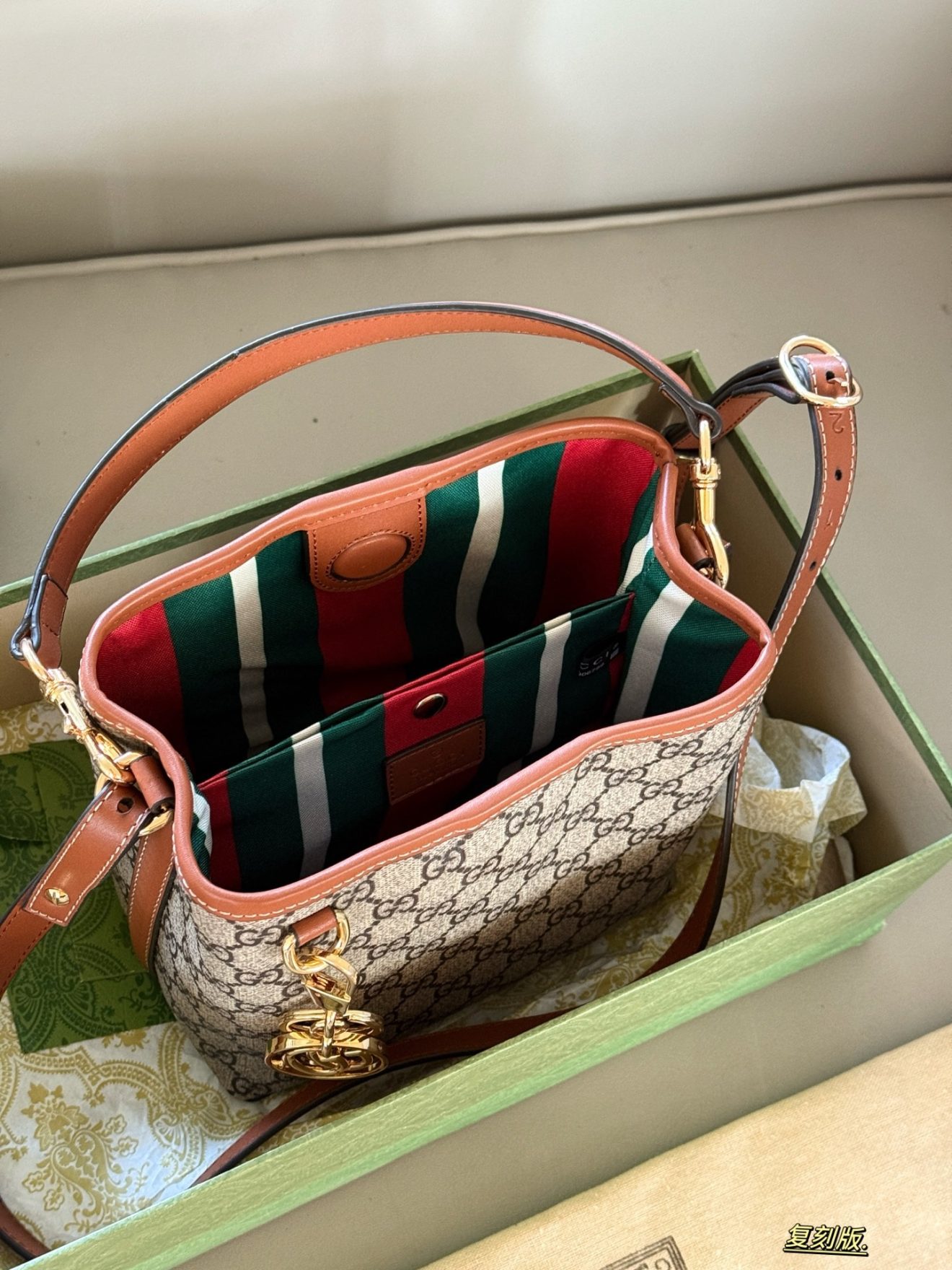 Gucci GG Emblem Bucket Bag size in 20x18cm - Image 7