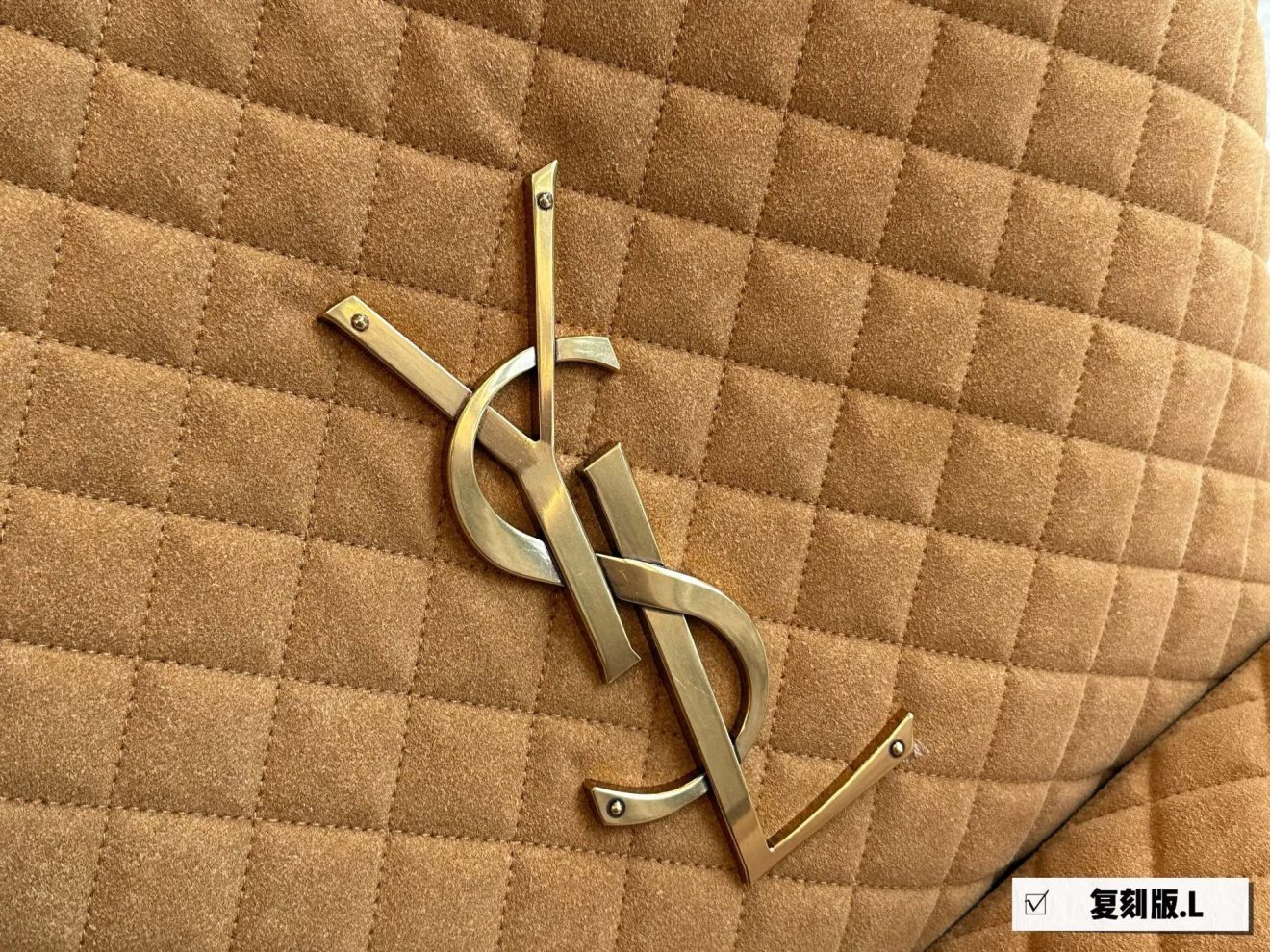 YSL ICARE SUEDE 36x36cm - Image 4