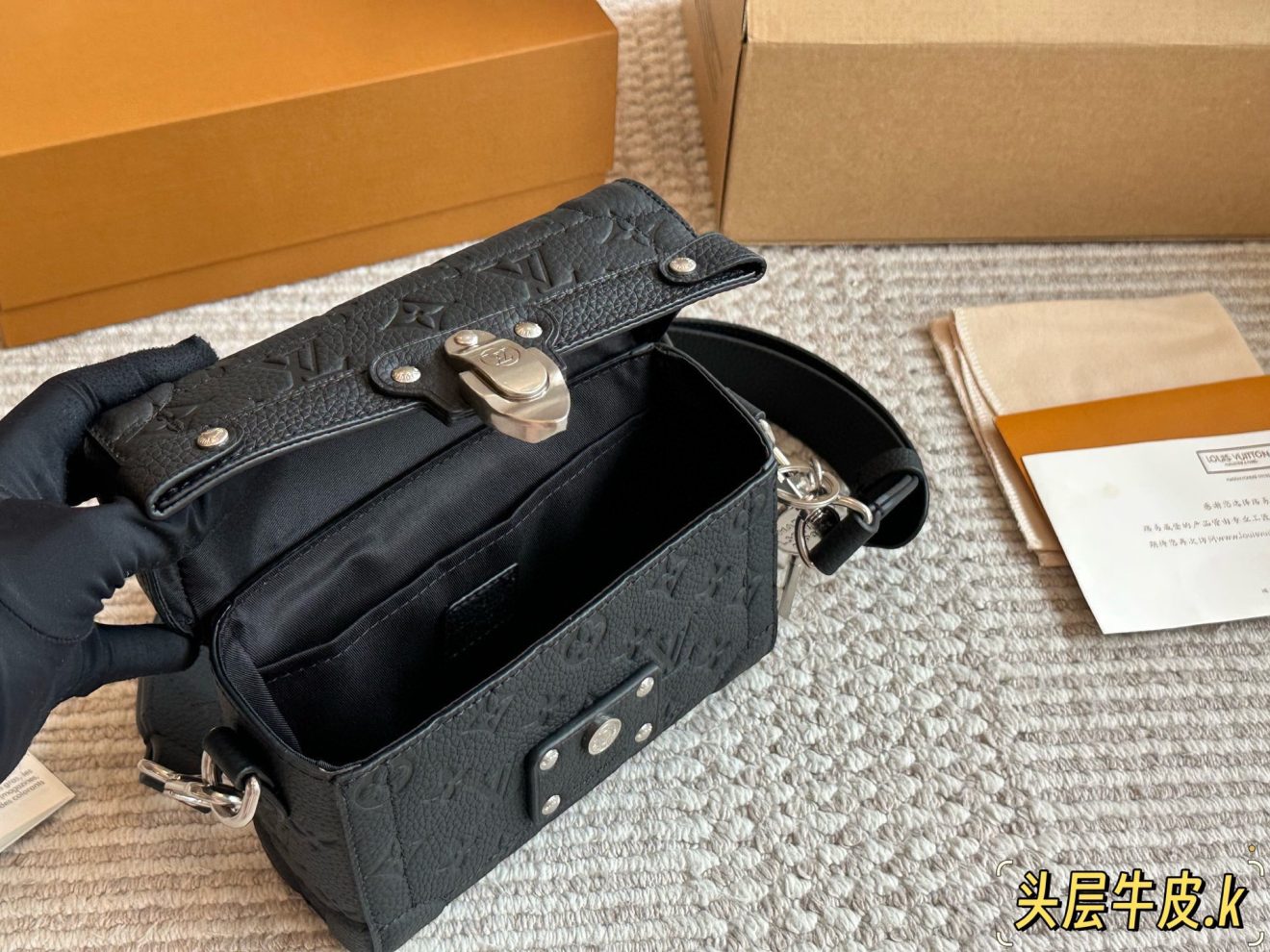 Louis Vuitton lv Soft Trunk Men 19*15*7cm - Image 6