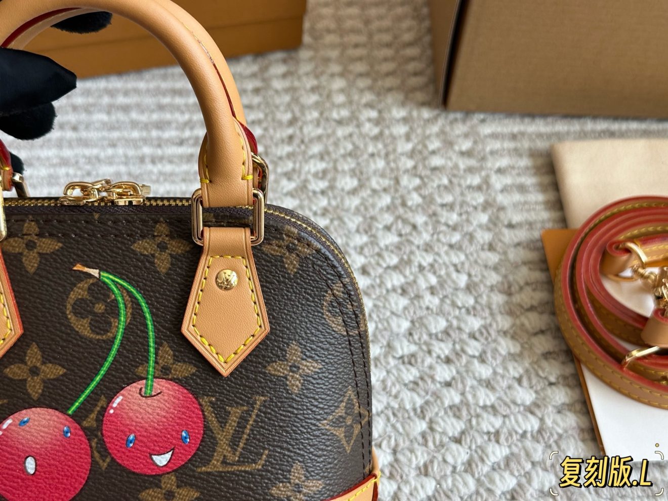 LOUIS VUITTON lv ALMA NANO (18*12*8cm) - Image 3