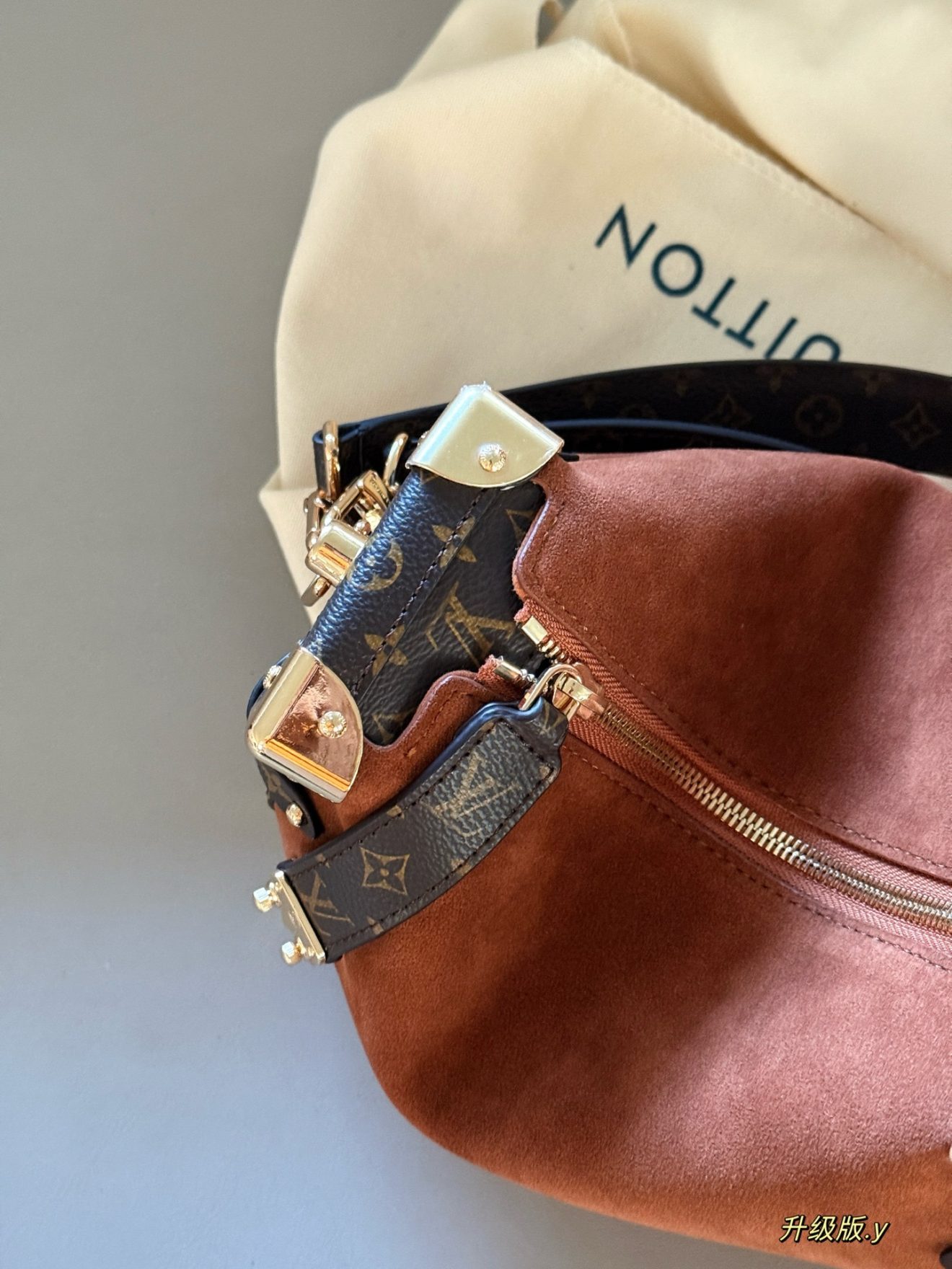 Louis Vuitton lv Soft Trunk MM 24x16x11cm - Image 8