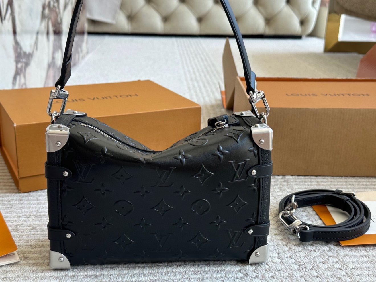 Louis Vuitton lv Soft Trunk MM 24x16x11cm - Image 8