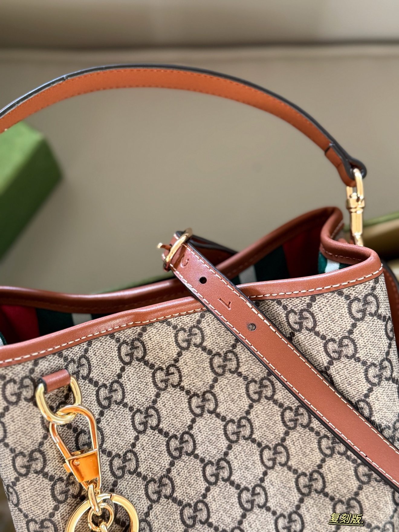 Gucci GG Emblem Bucket Bag size in 20x18cm - Image 5