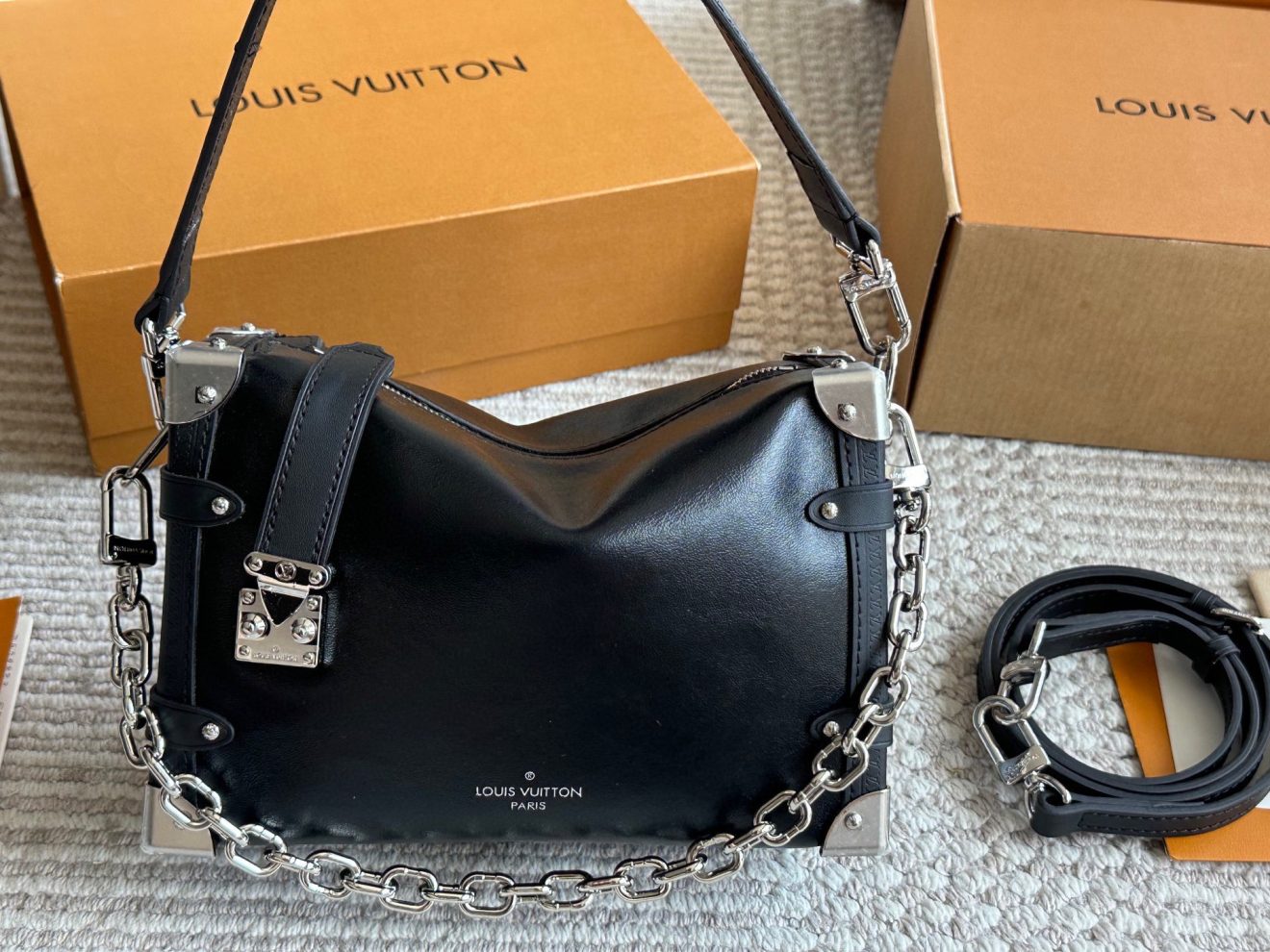 Louis Vuitton lv Soft Trunk MM 24x16x11cm - Image 2