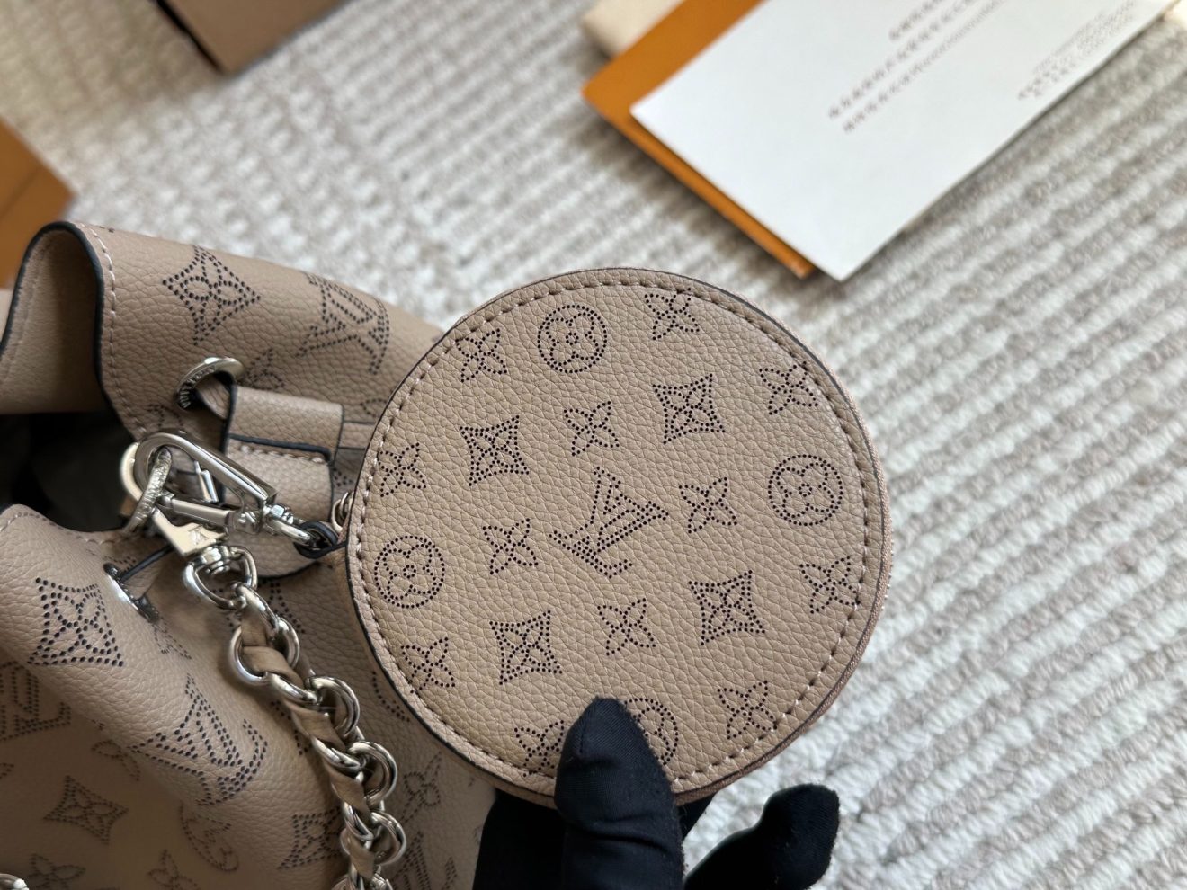 Louis Vuitton lv  Bella Tote Bag-22*18*14CM - Image 7
