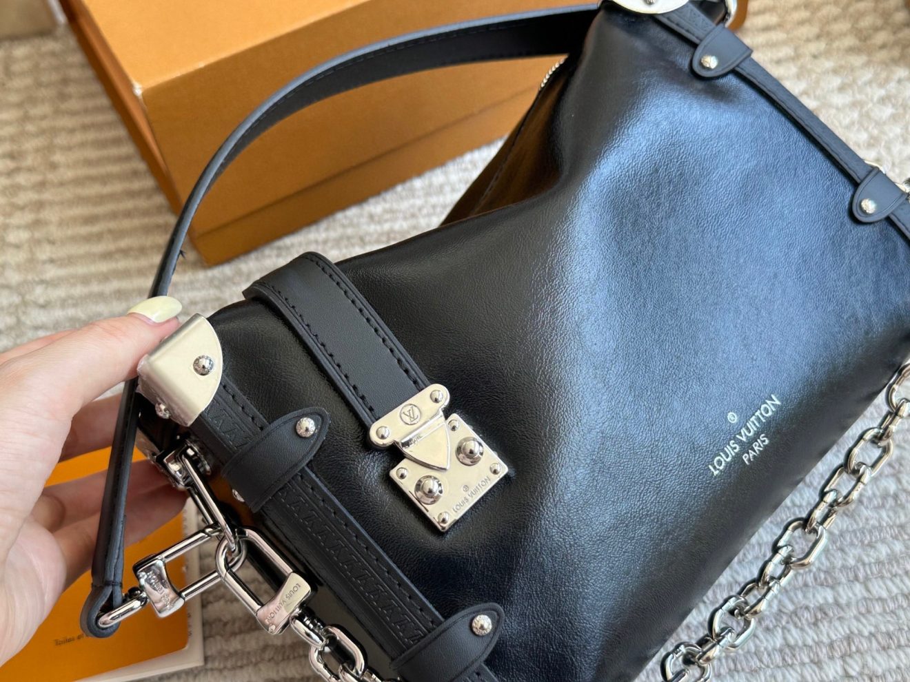 Louis Vuitton lv Soft Trunk MM 24x16x11cm - Image 3