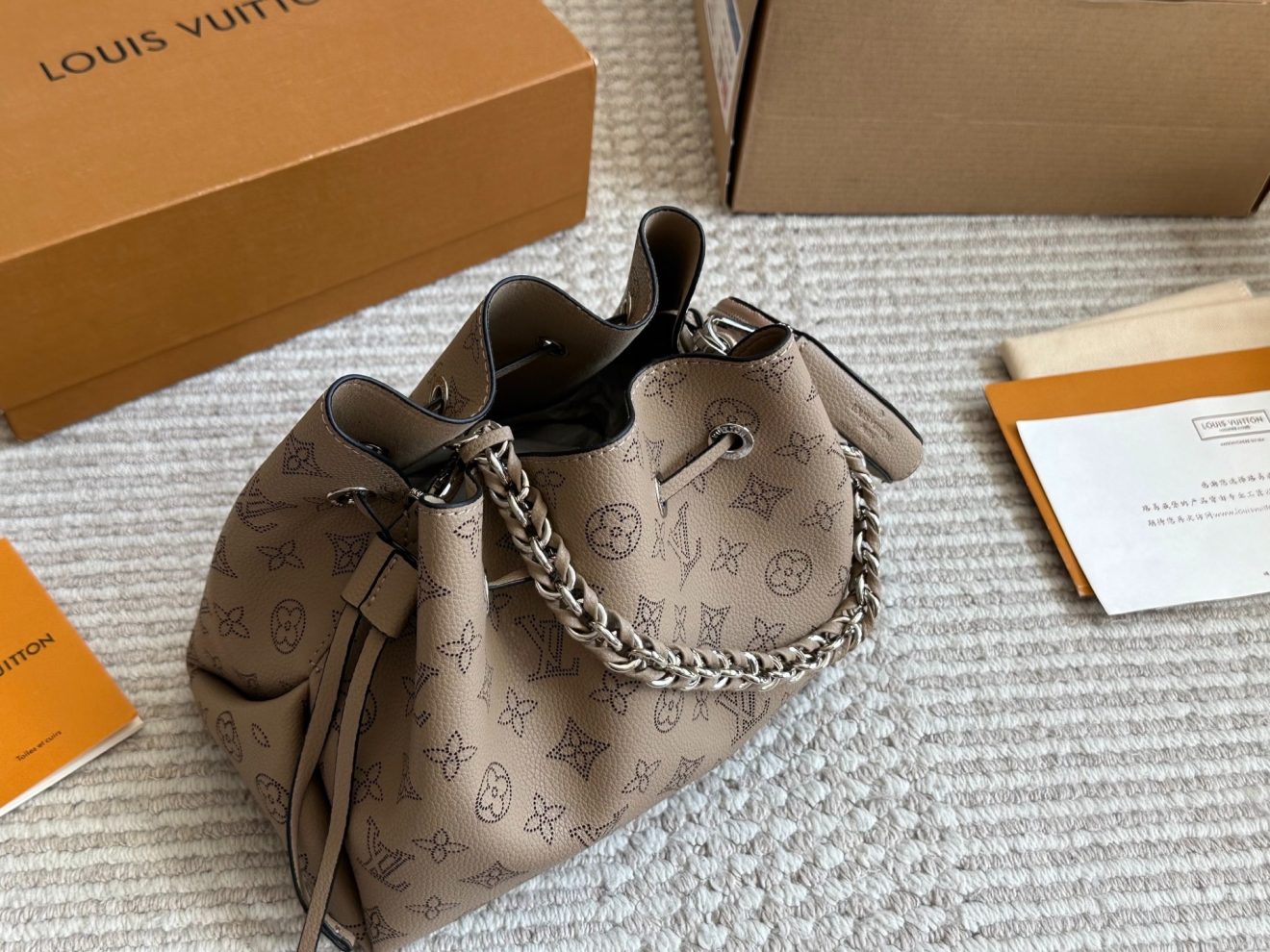 Louis Vuitton lv  Bella Tote Bag-22*18*14CM - Image 3