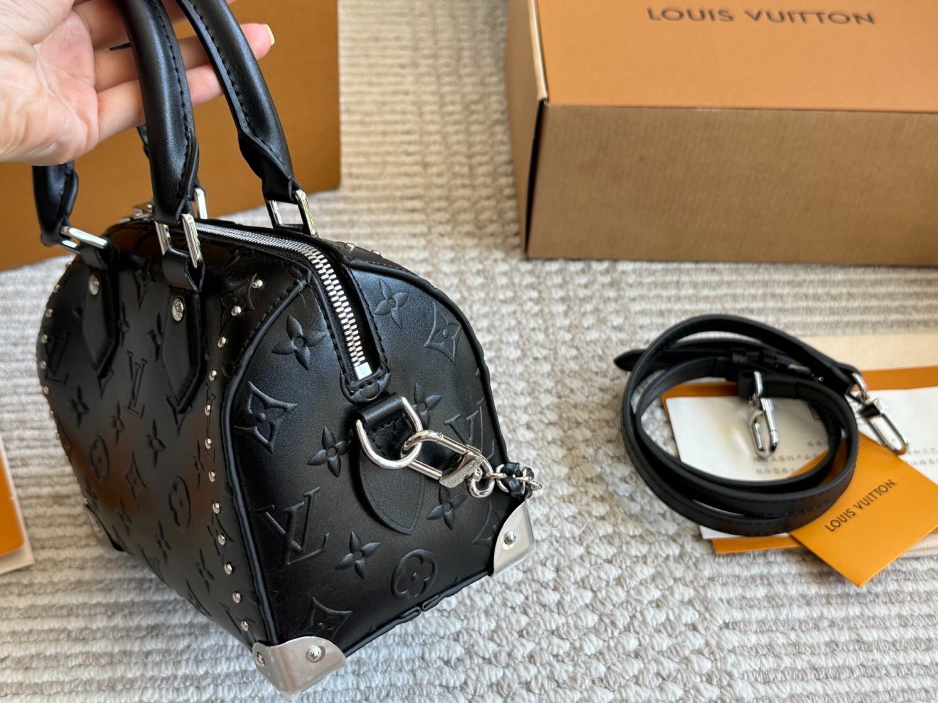 LOUIS VUITTON lv  SPEEDY20  BLACK - Image 4
