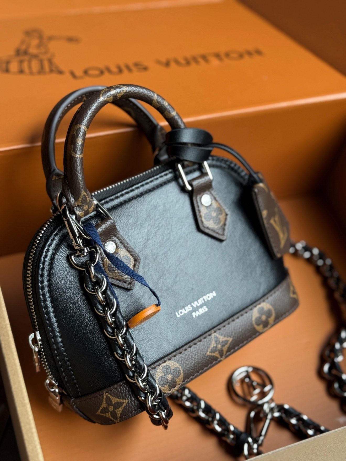 LOUIS VUITTON lv ALMA NANO (18*12*8cm) - Image 8