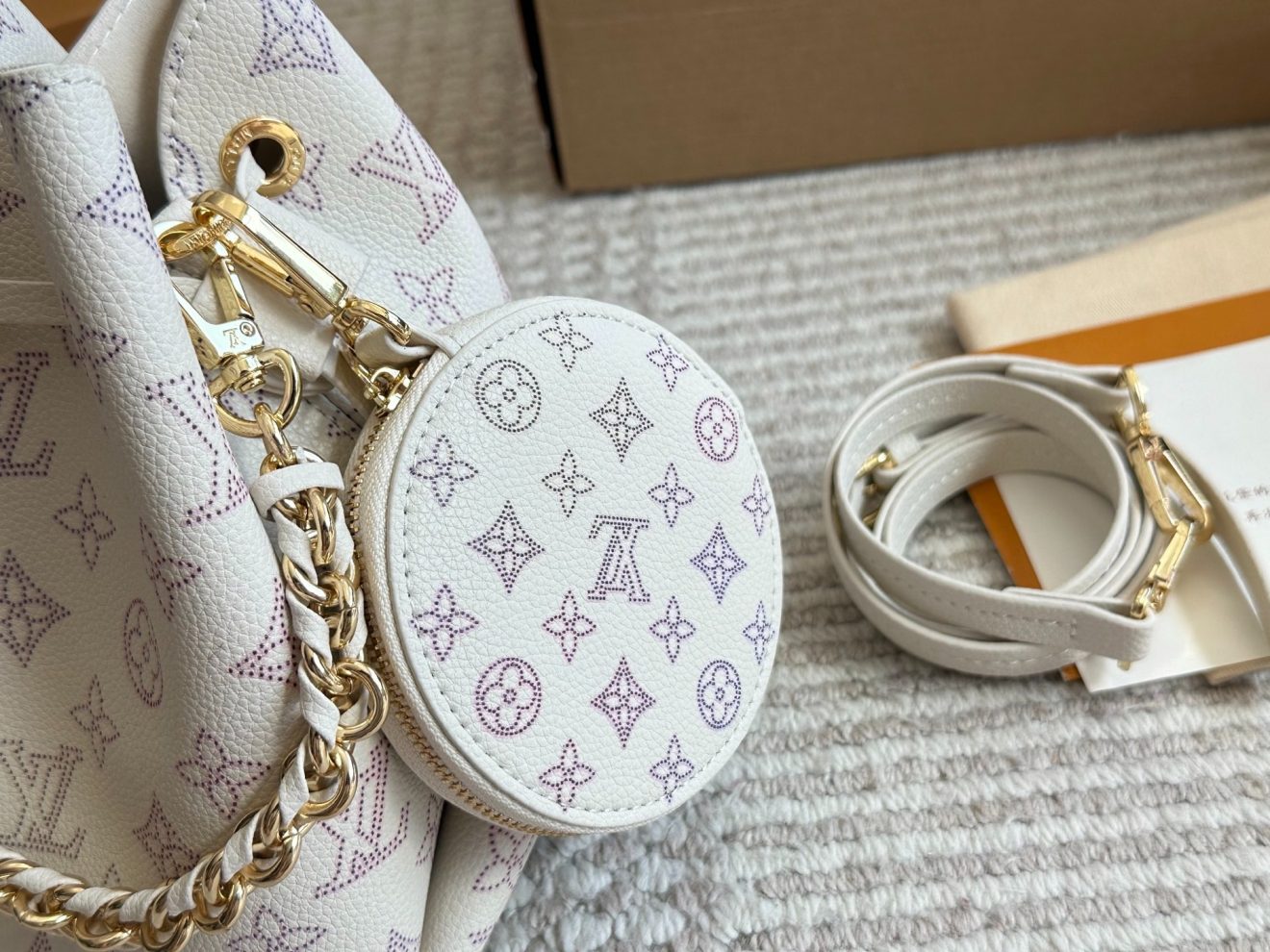 Louis Vuitton lv Bella Tote Bag-22*18*14CM - Image 8