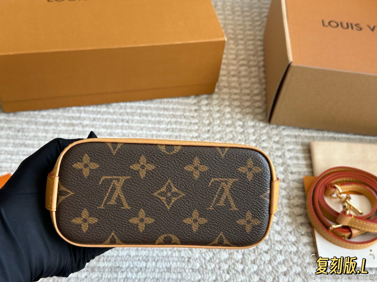 LOUIS VUITTON lv ALMA NANO (18*12*8cm) - Image 7