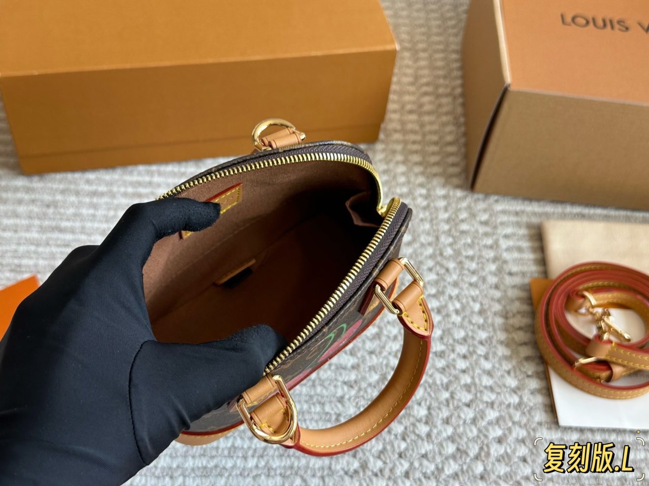 LOUIS VUITTON lv ALMA NANO (18*12*8cm) - Image 8