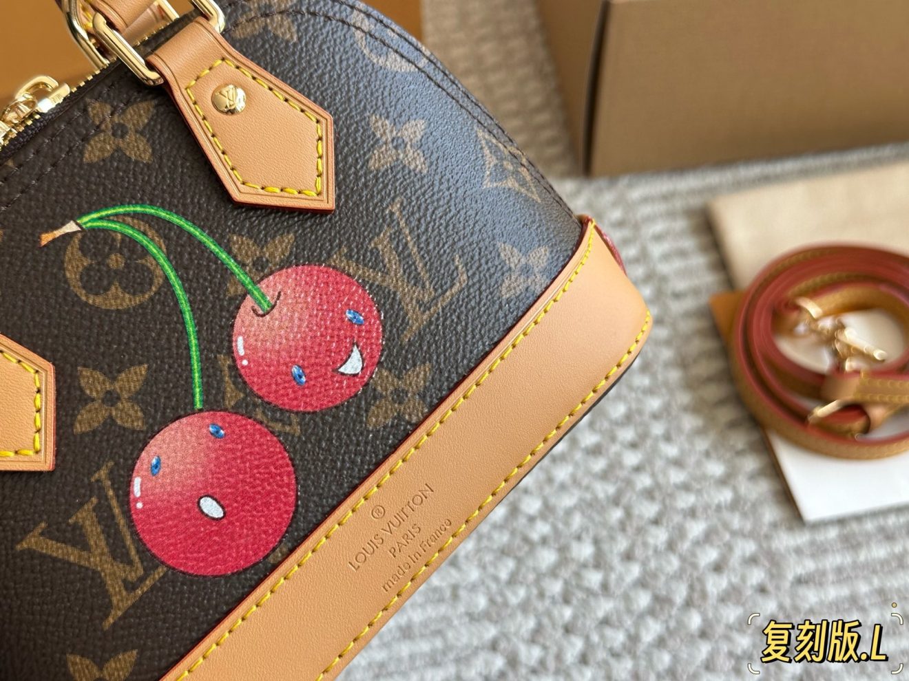 LOUIS VUITTON lv ALMA NANO (18*12*8cm) - Image 9