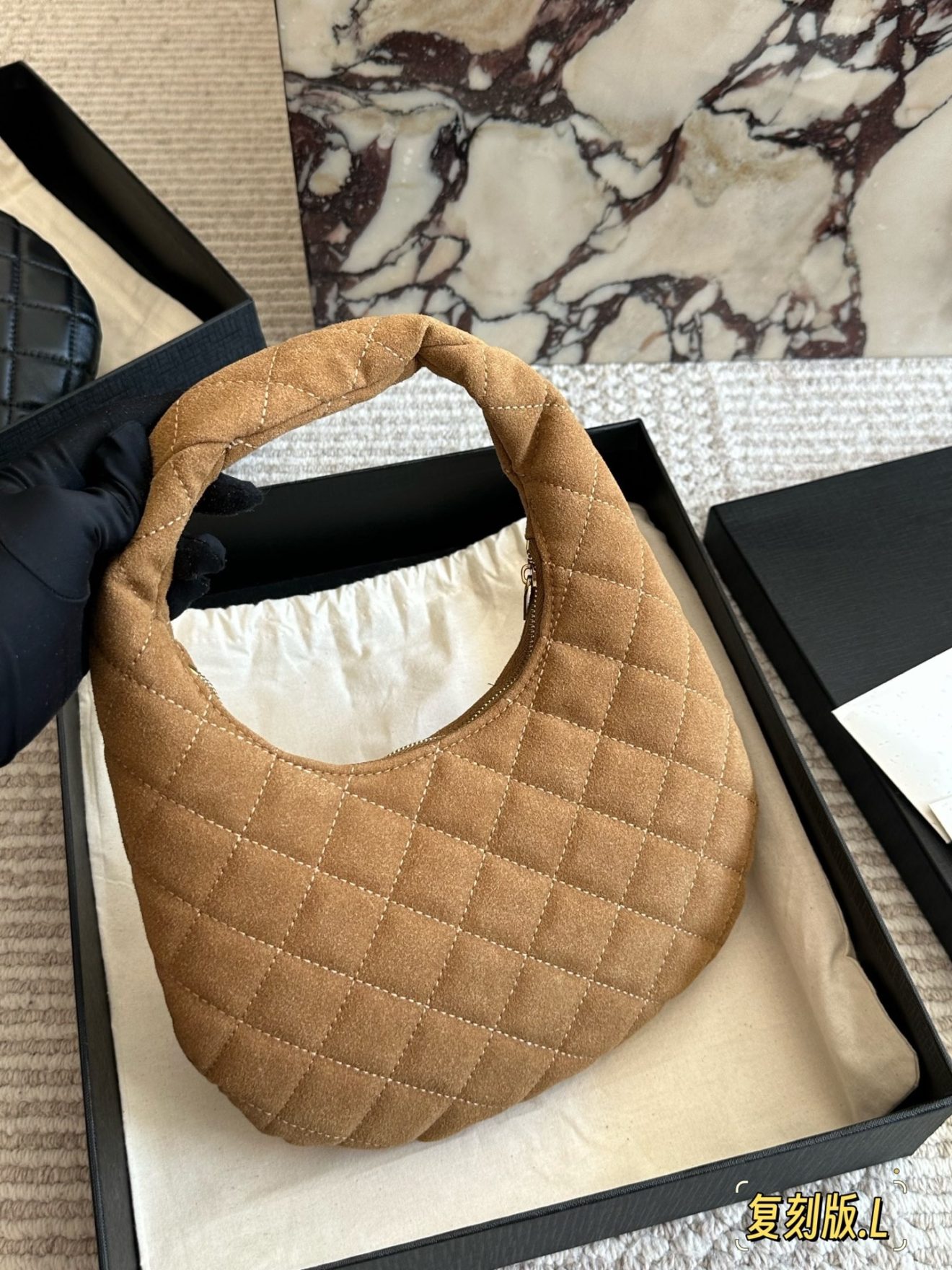 YSL Icarino Top Handle Bag 26*17cm - Image 3