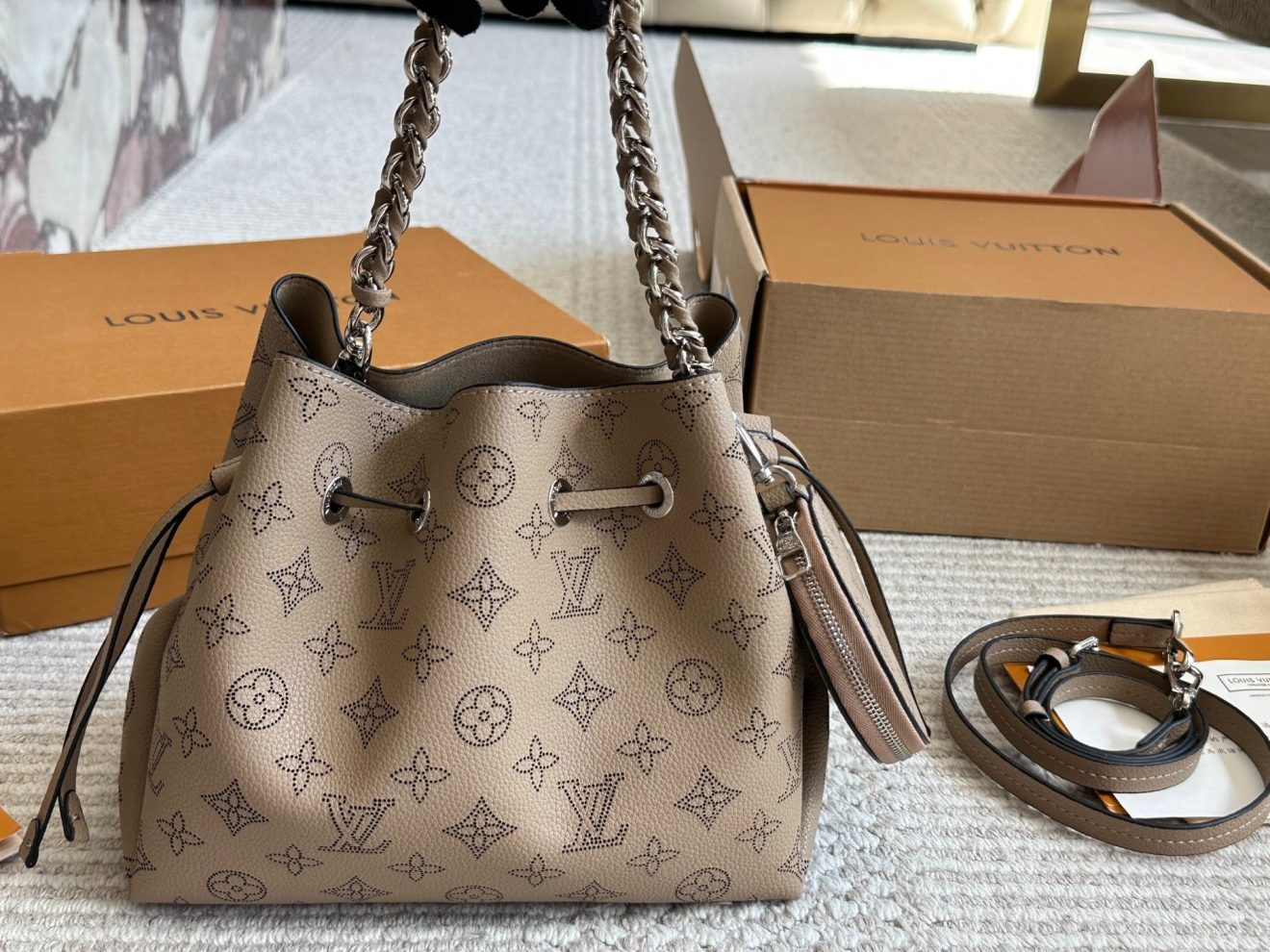 Louis Vuitton lv  Bella Tote Bag-22*18*14CM - Image 2