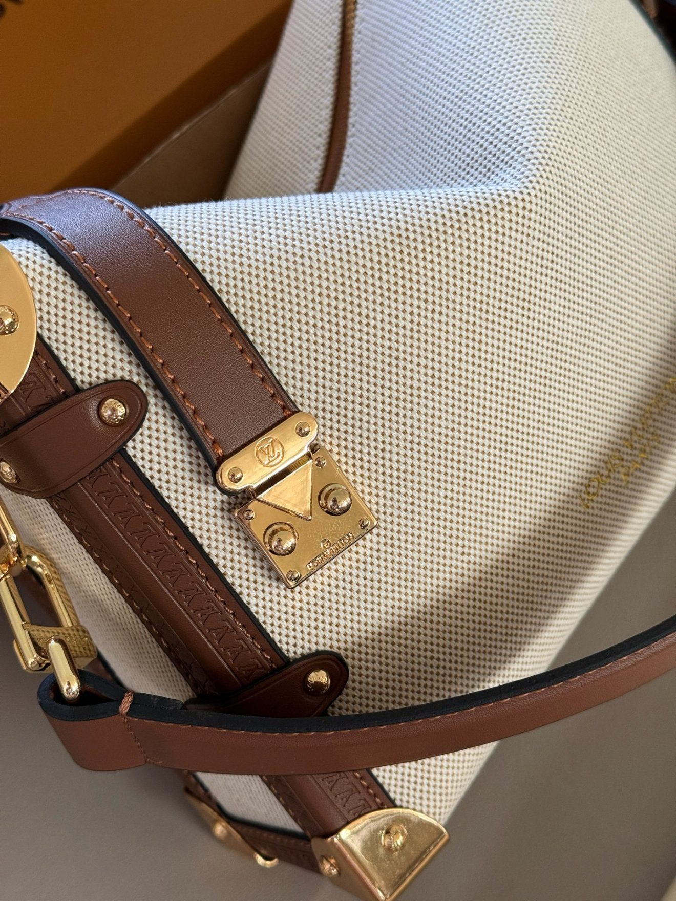 Louis Vuitton lv Mini Soft trunk 18x13x8cm - Image 4