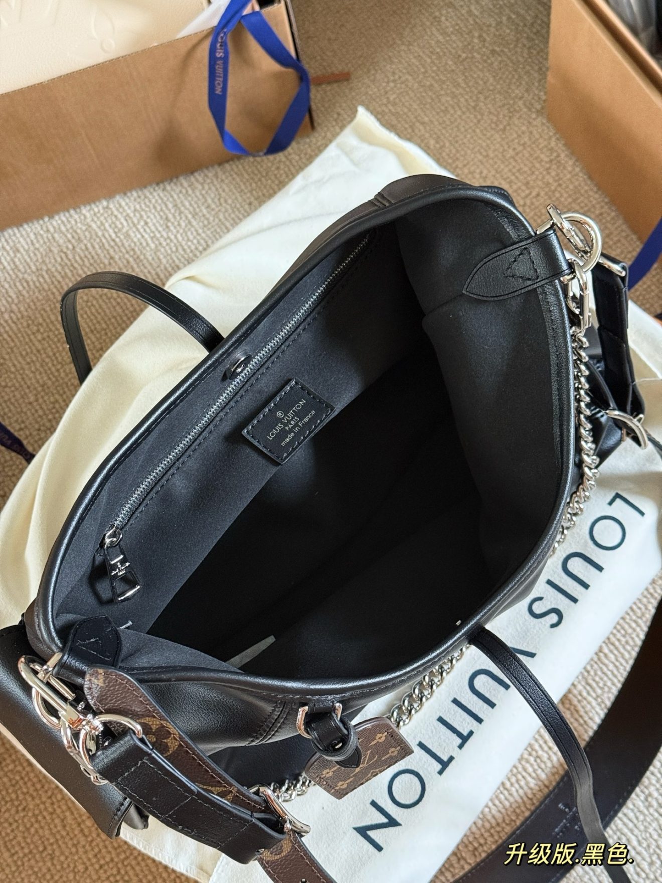 LOUIS VUITTON lv  CARRYALL DARK PM 33*23*15cm - Image 5