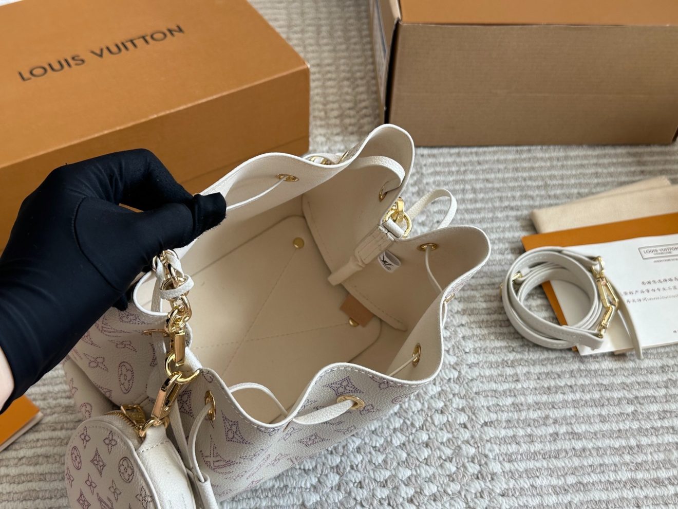Louis Vuitton lv Bella Tote Bag-22*18*14CM - Image 6