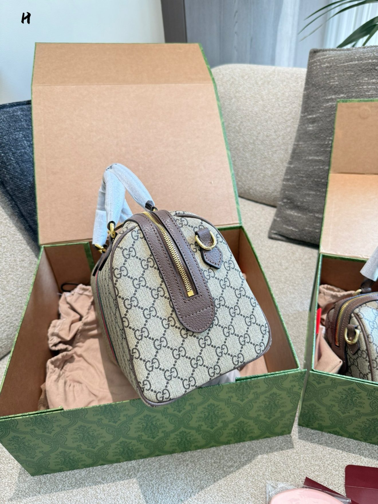 Gucci Boston bags 35cm - Image 4