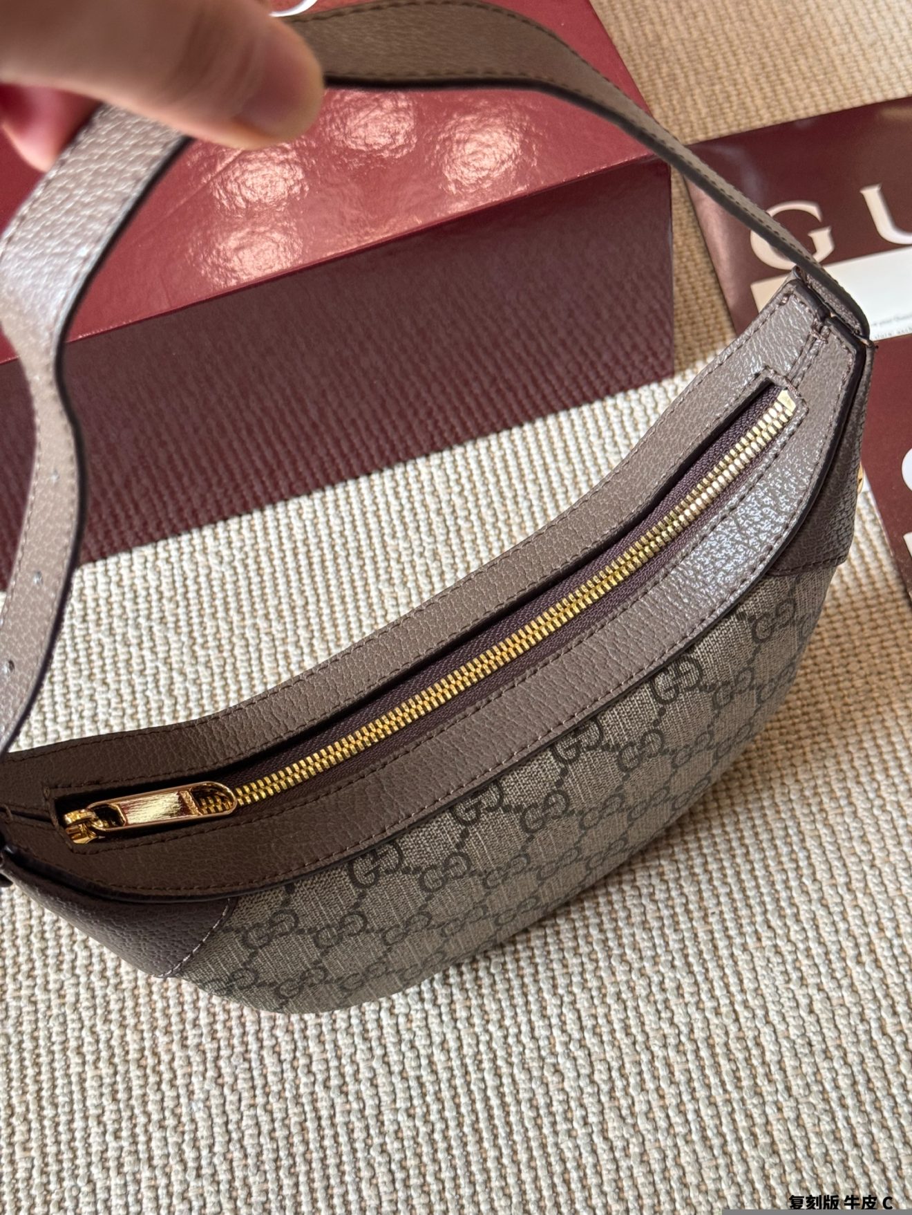 Gucci shoulder bag 18*8cm - Image 6