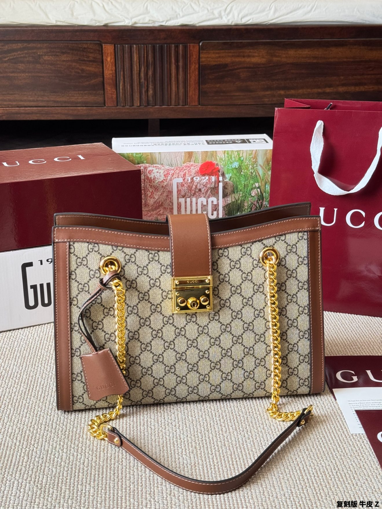 Gucci padlock  30*23cm, 25*18cm - Image 4