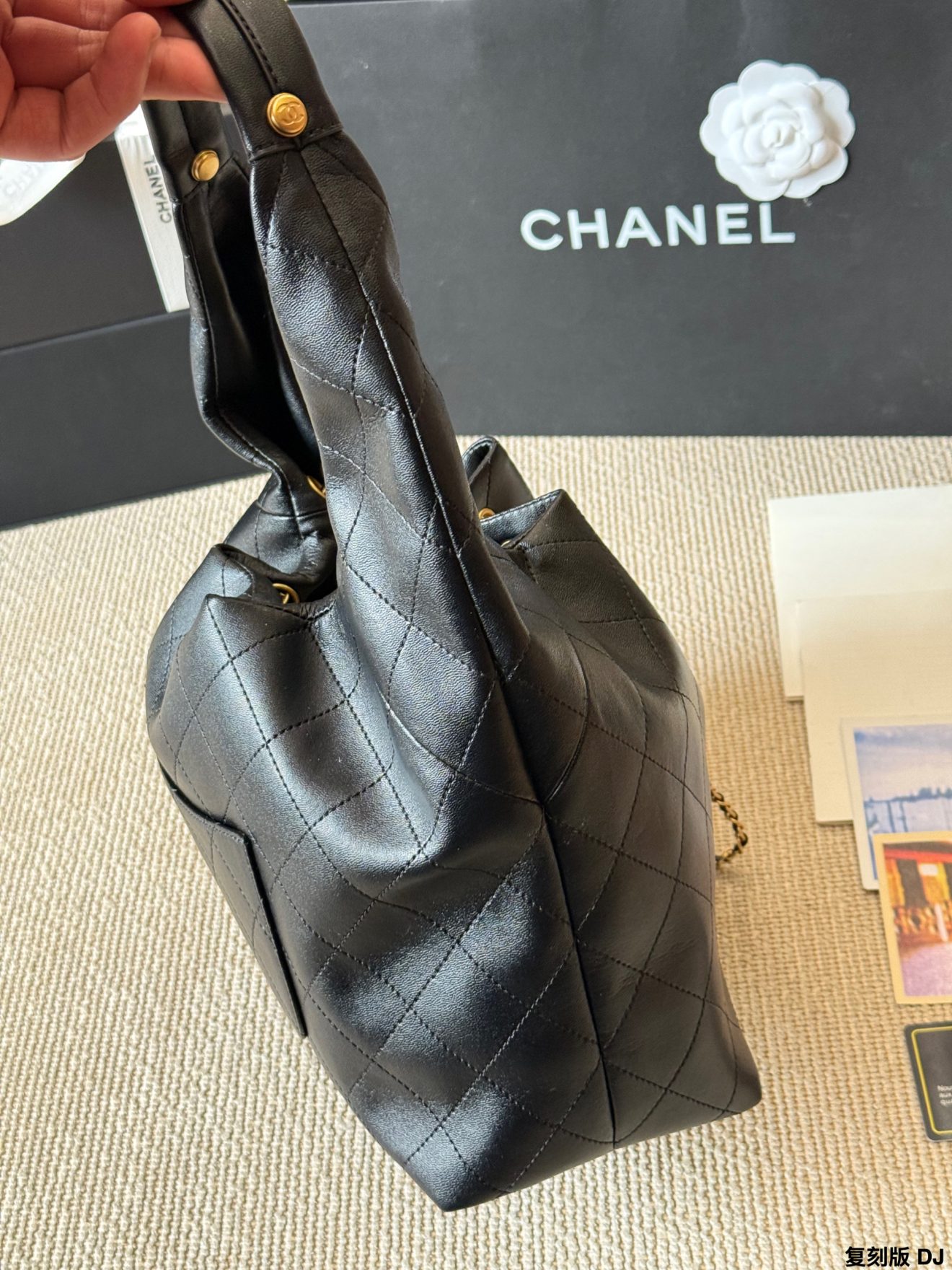 Chanel 25S Hobo(28x14x21cm) - Image 6
