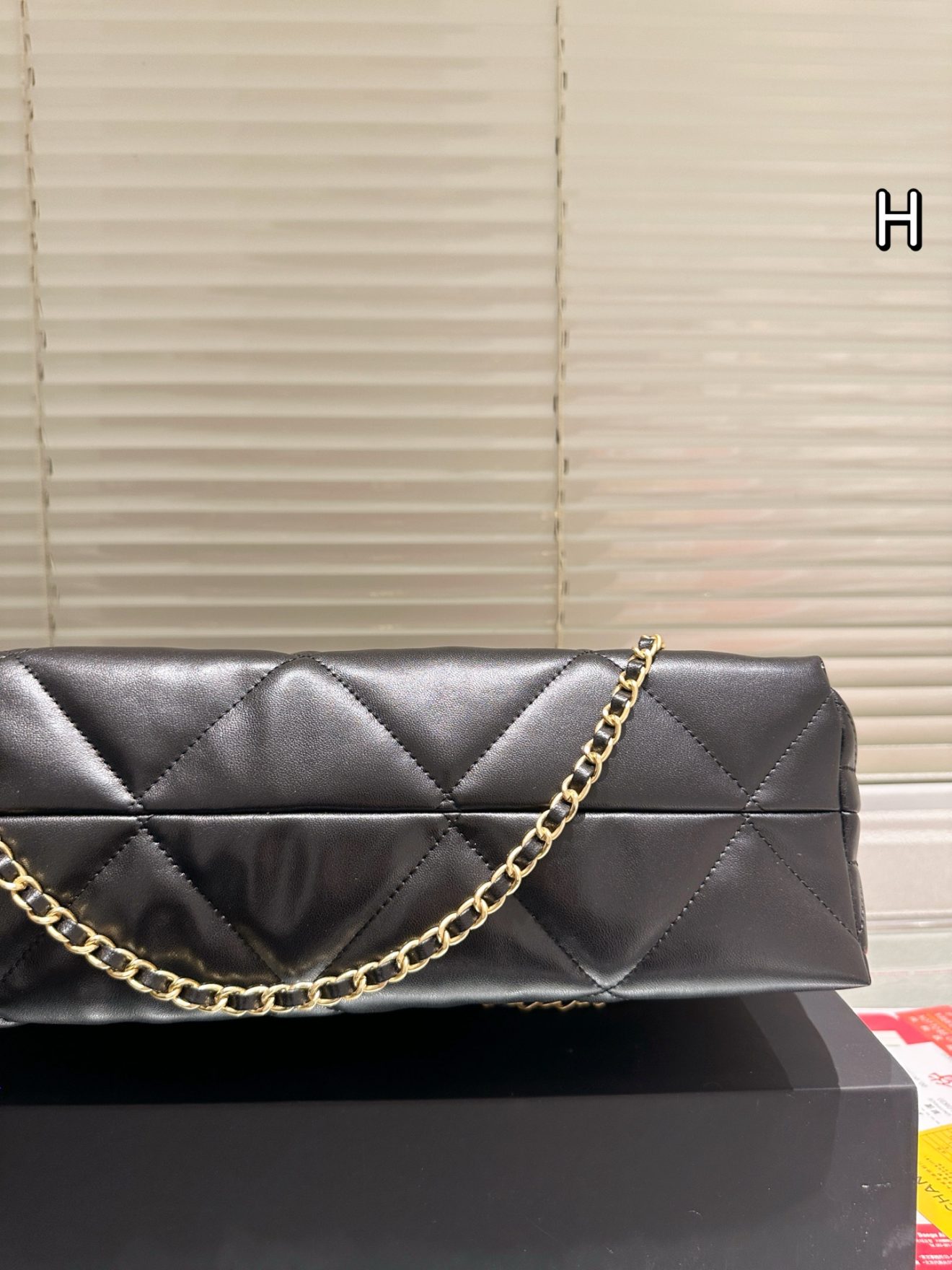 Chanel 25K Hobo 28*25cm - Image 3