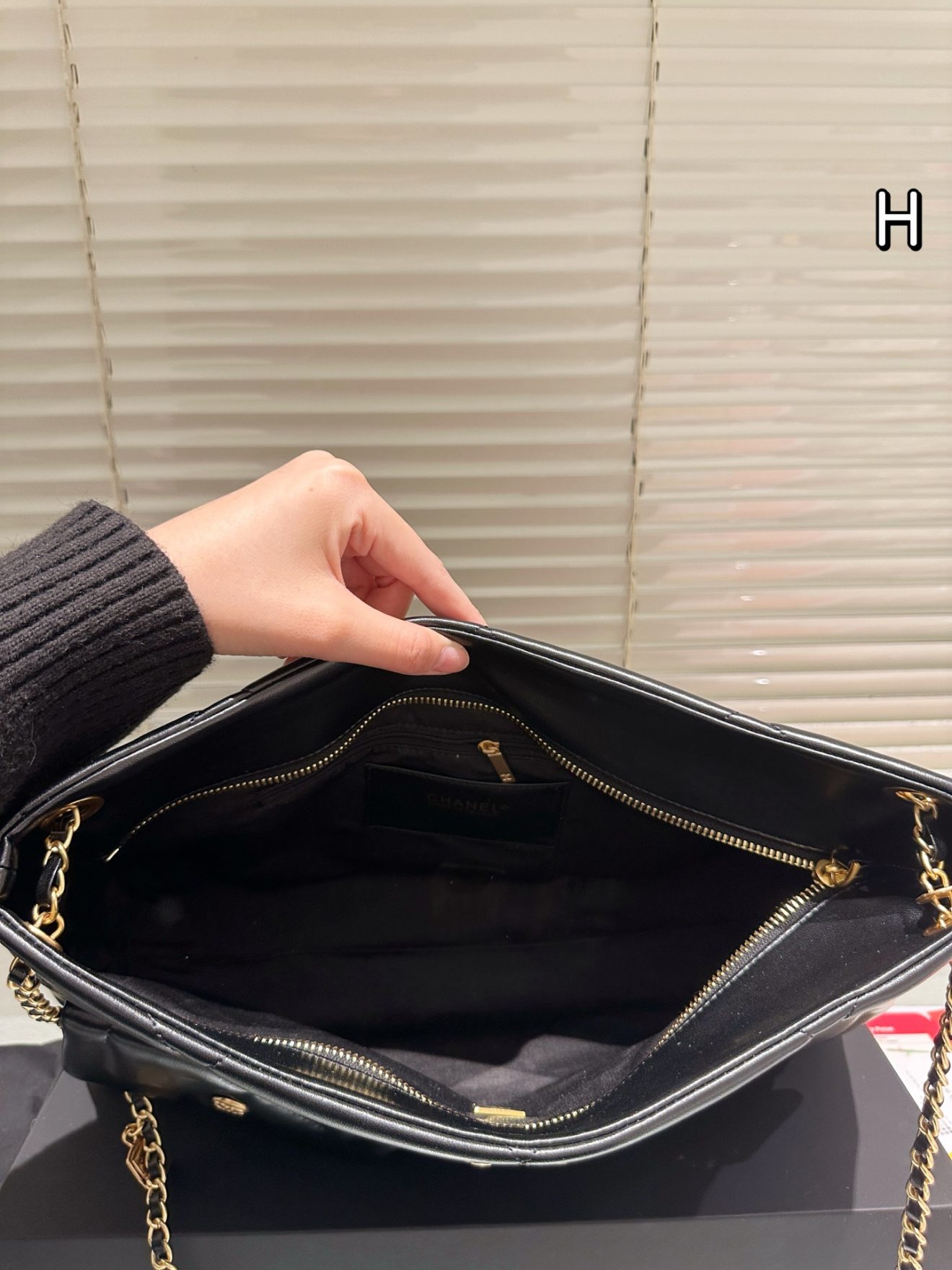 Chanel 25K Hobo 28*25cm - Image 5