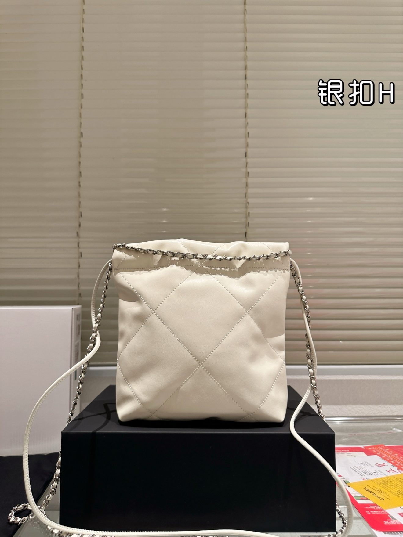 chanel 22 bag mini 20x19x6cm - Image 8