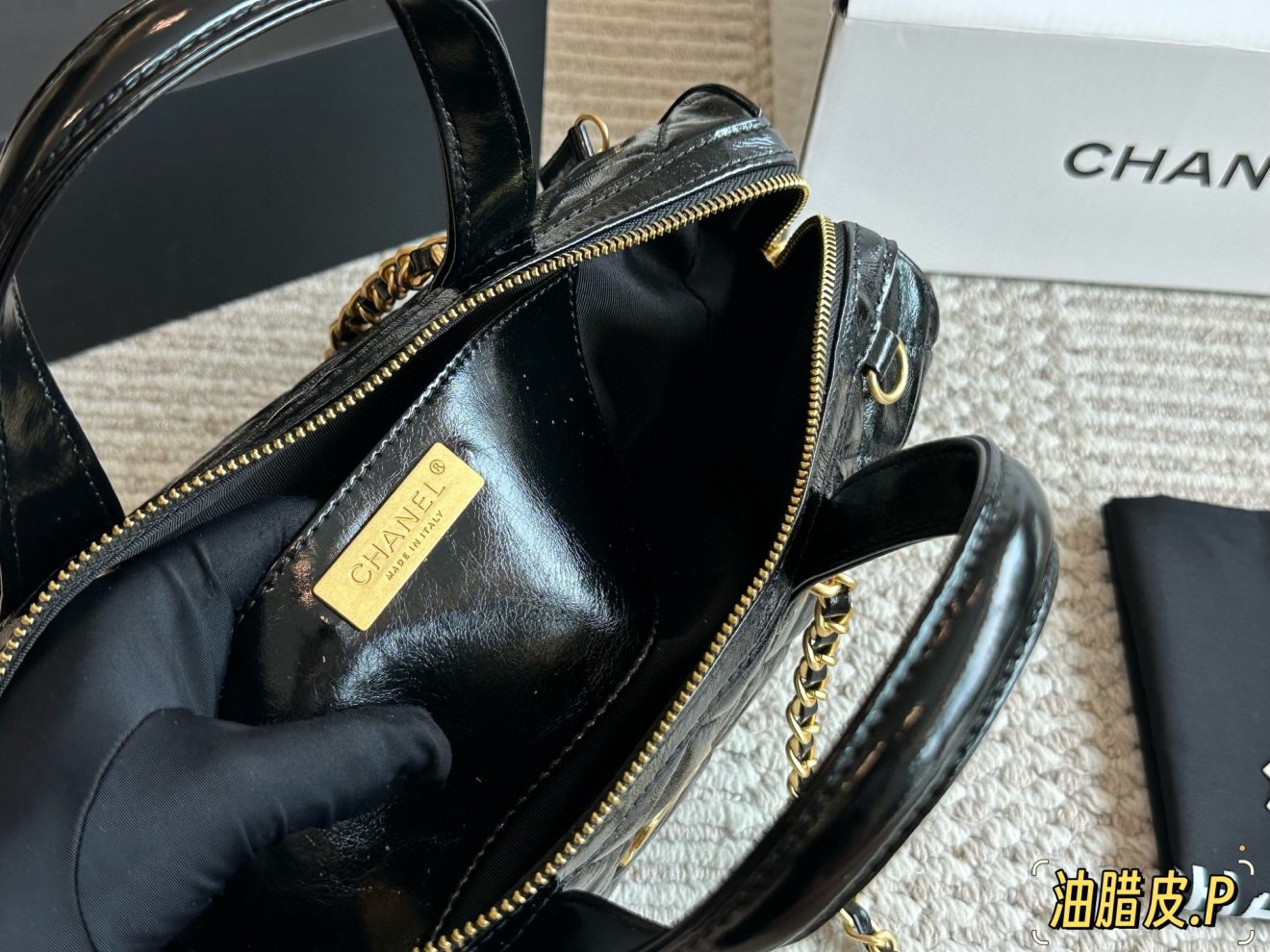 Chanel 25A Pull-up Leather 31cm - Image 8