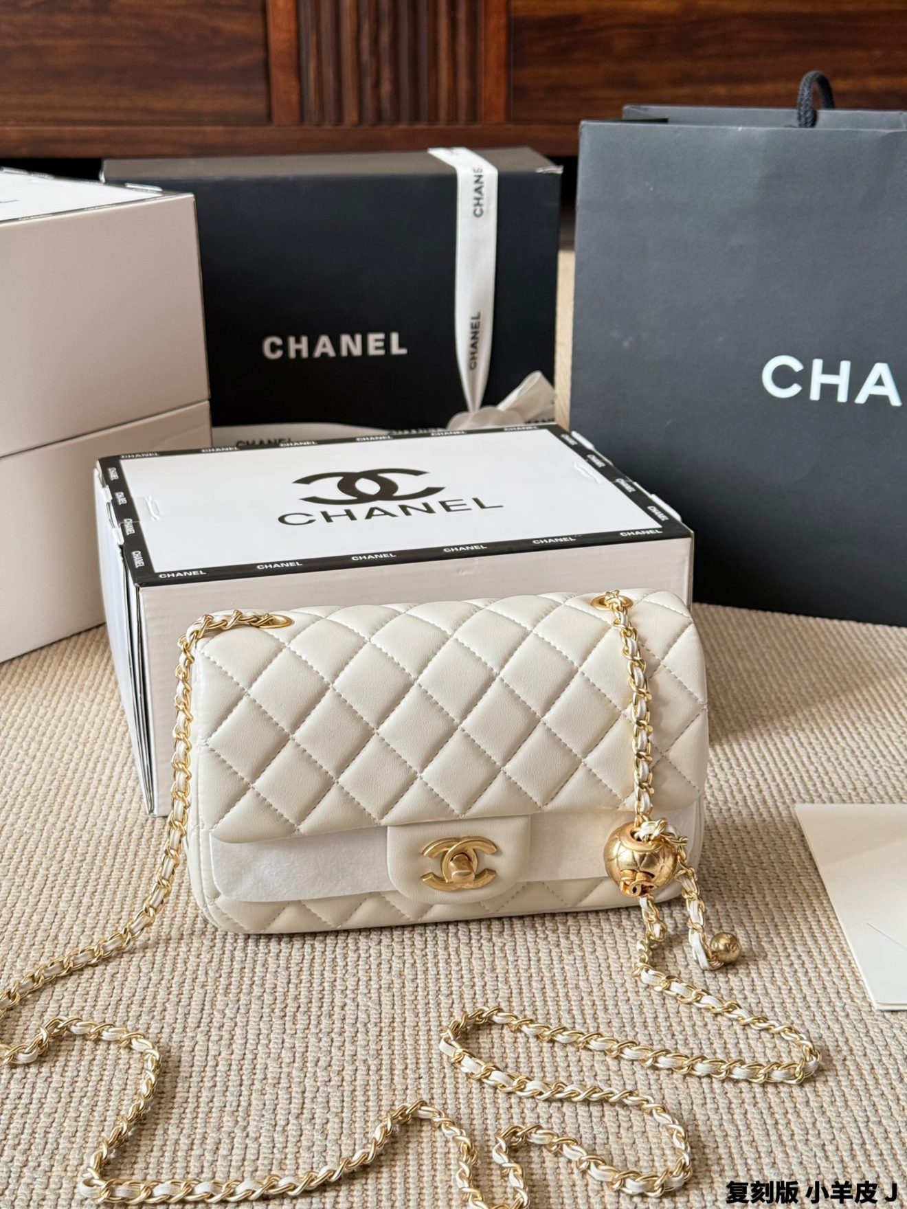 Mini Flap Bag Pearl Crush 18cm and 20cm - Image 9