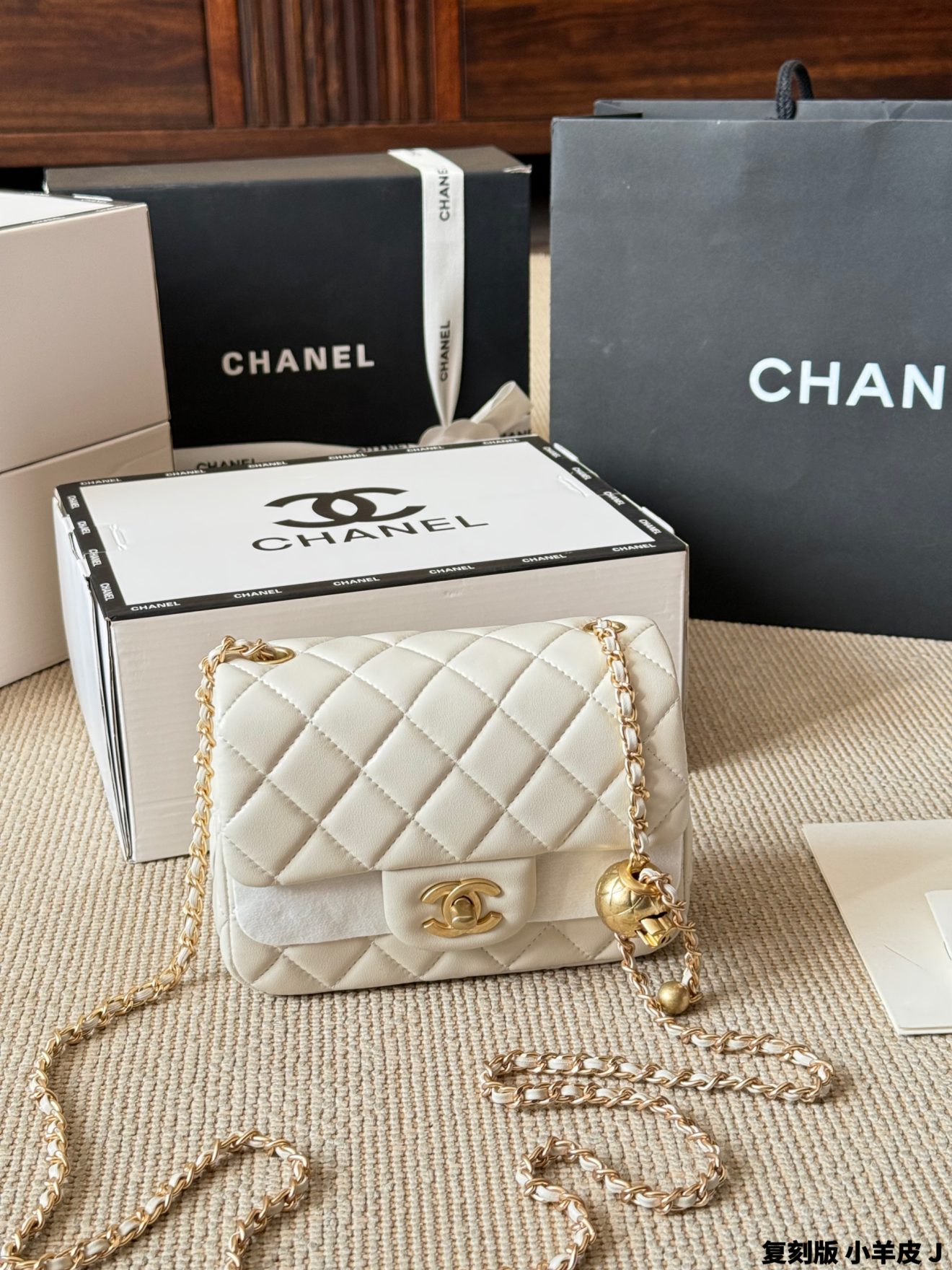 Mini Flap Bag Pearl Crush 18cm and 20cm - Image 10