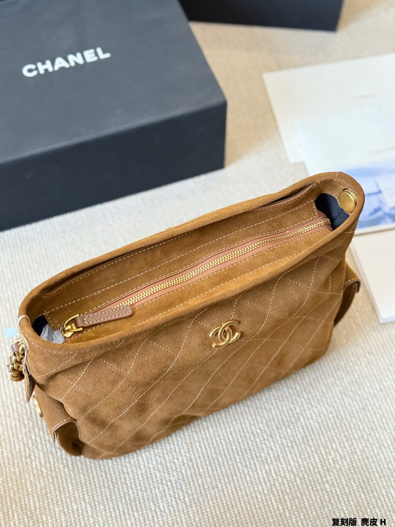 chanel hobo 30 *22cm - Image 4