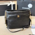 chanel hobo lamb skin 30 *22cm