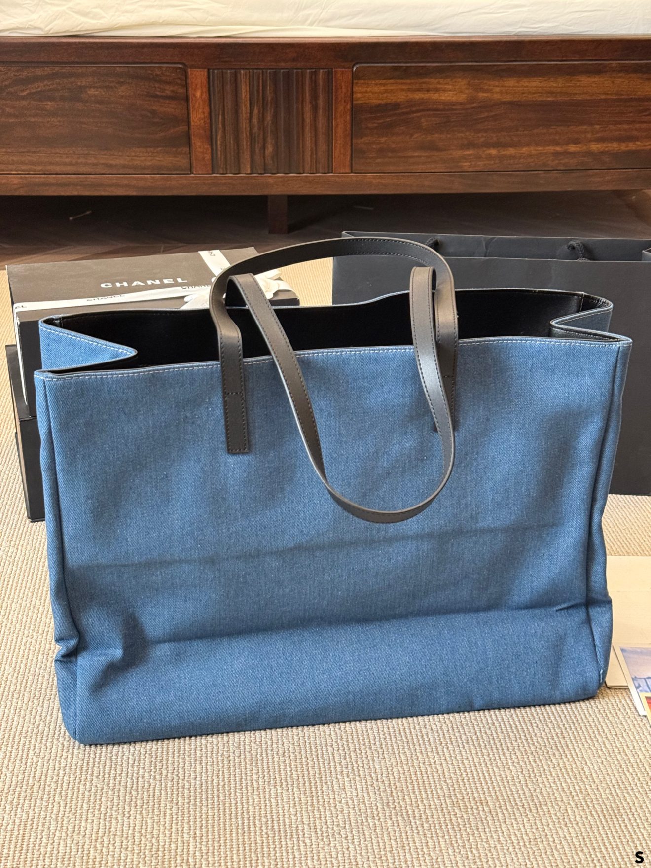 chanel denim tote 43*33cm - Image 3