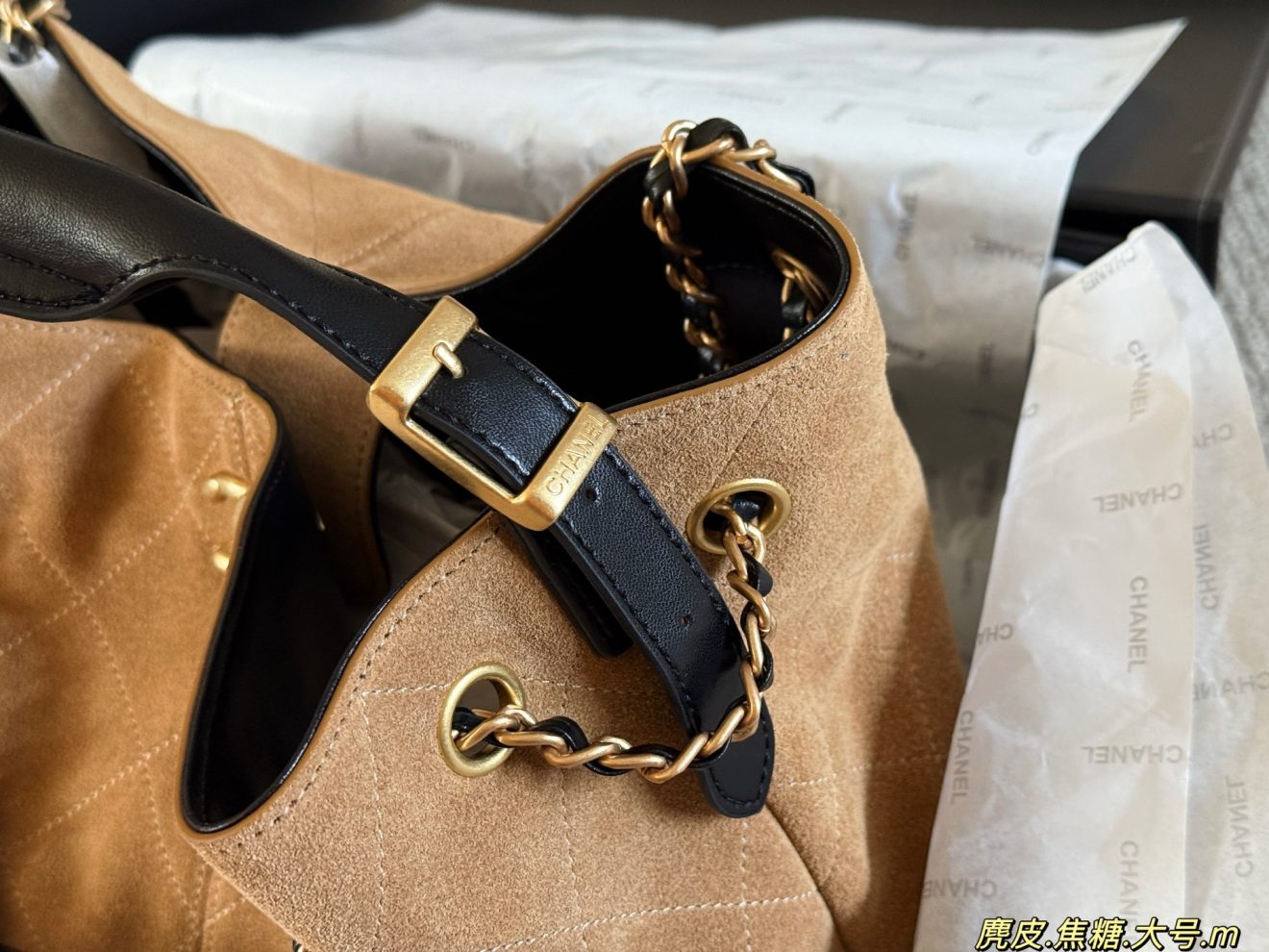 chanel 25a suede 36*25cm - Image 9
