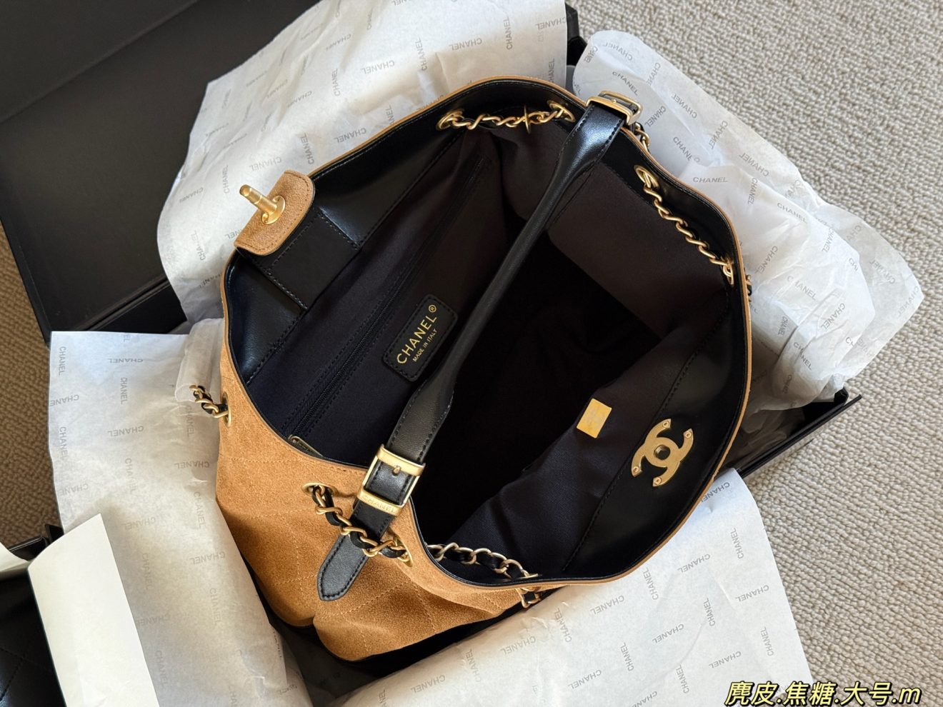 chanel 25a suede 36*25cm - Image 5