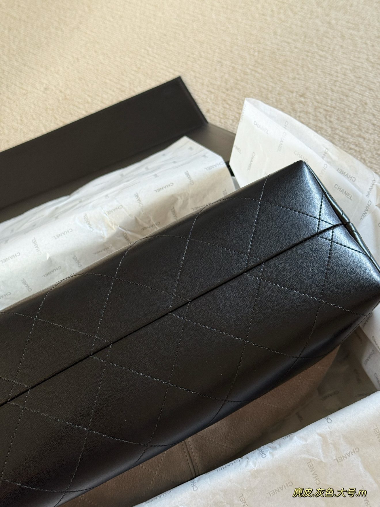 chanel 25a suede 36*25cm - Image 3