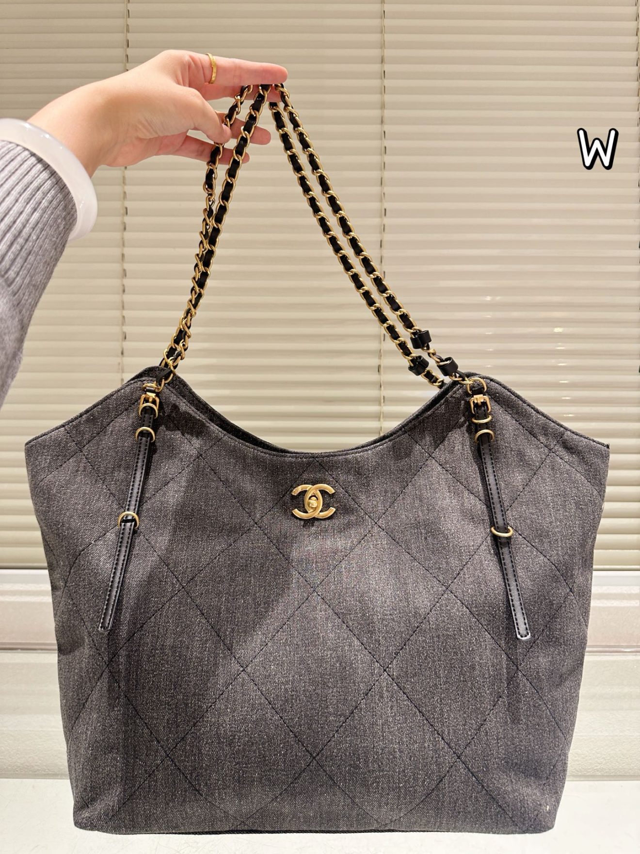 chanel hobo bags - Image 8