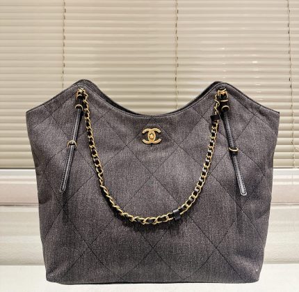 chanel hobo bags