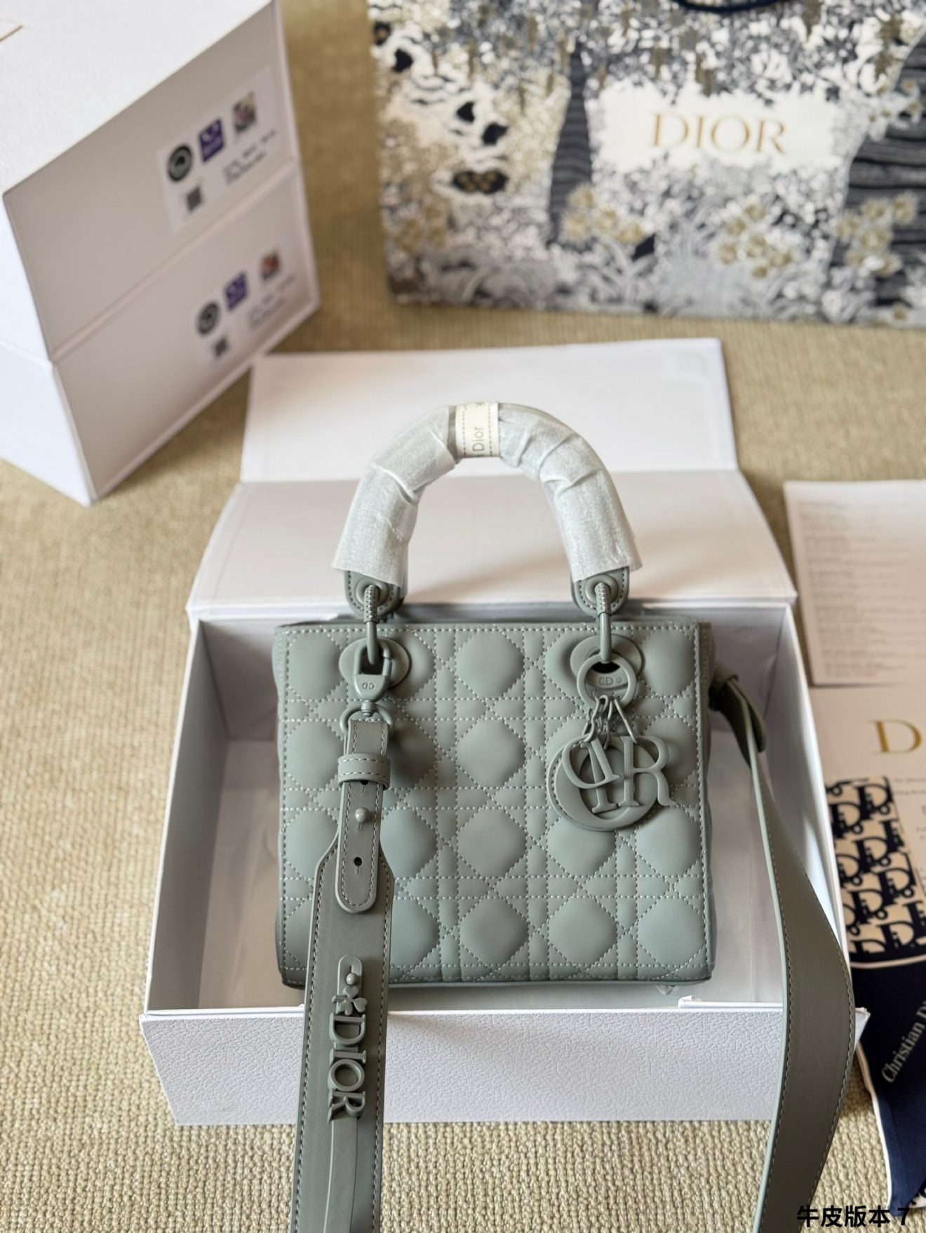 lady D matte finished calf skin green - Image 3